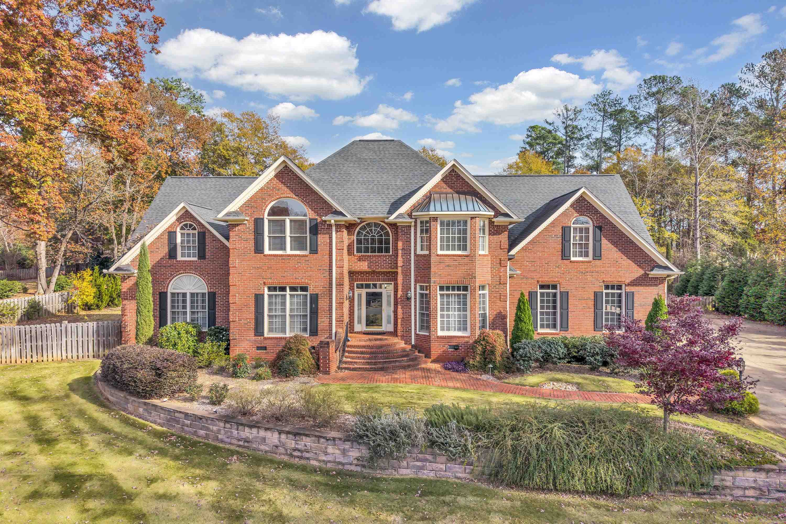 111 W Woodglen Road