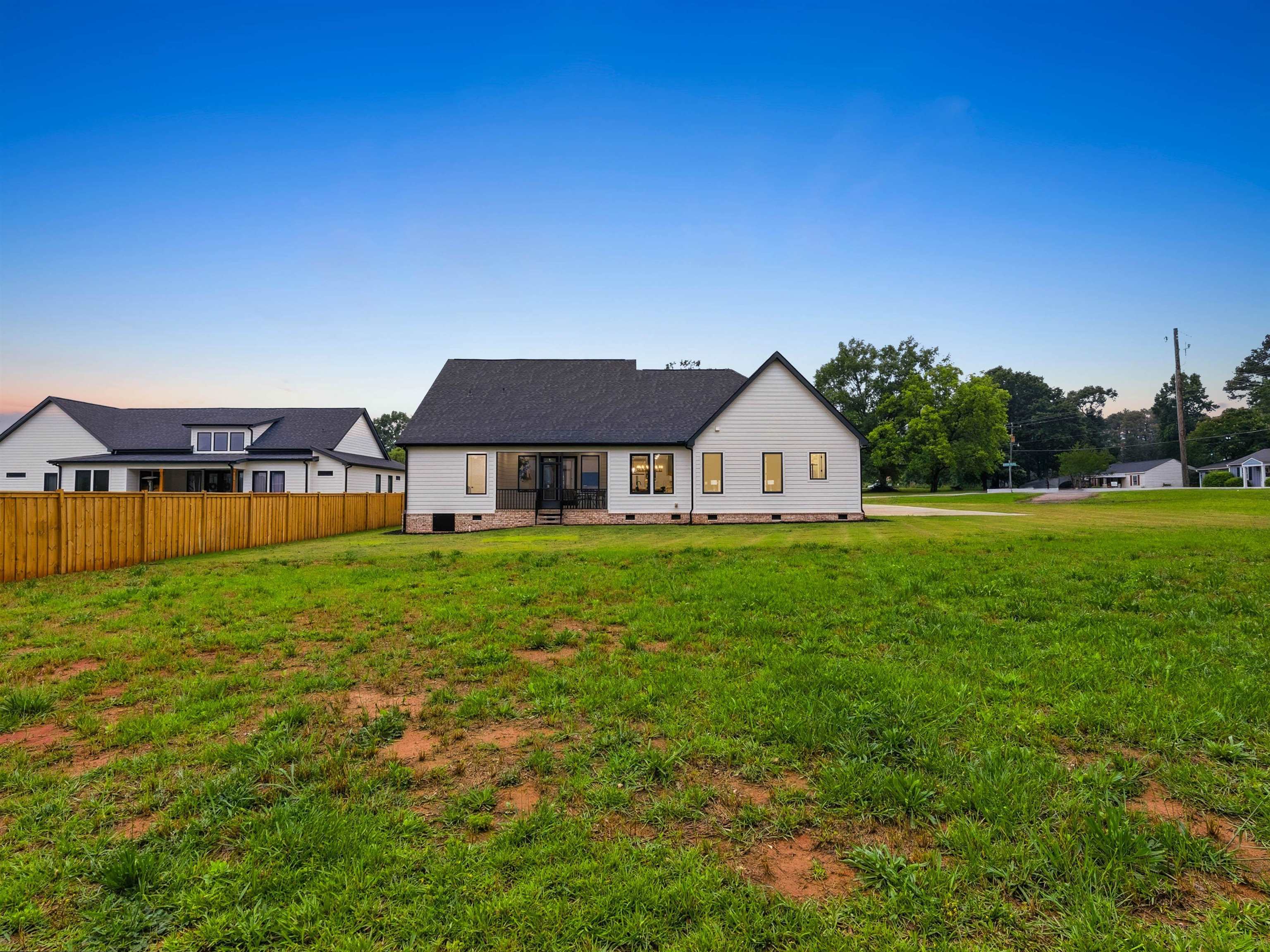 1090 Hickory Hollow Road
