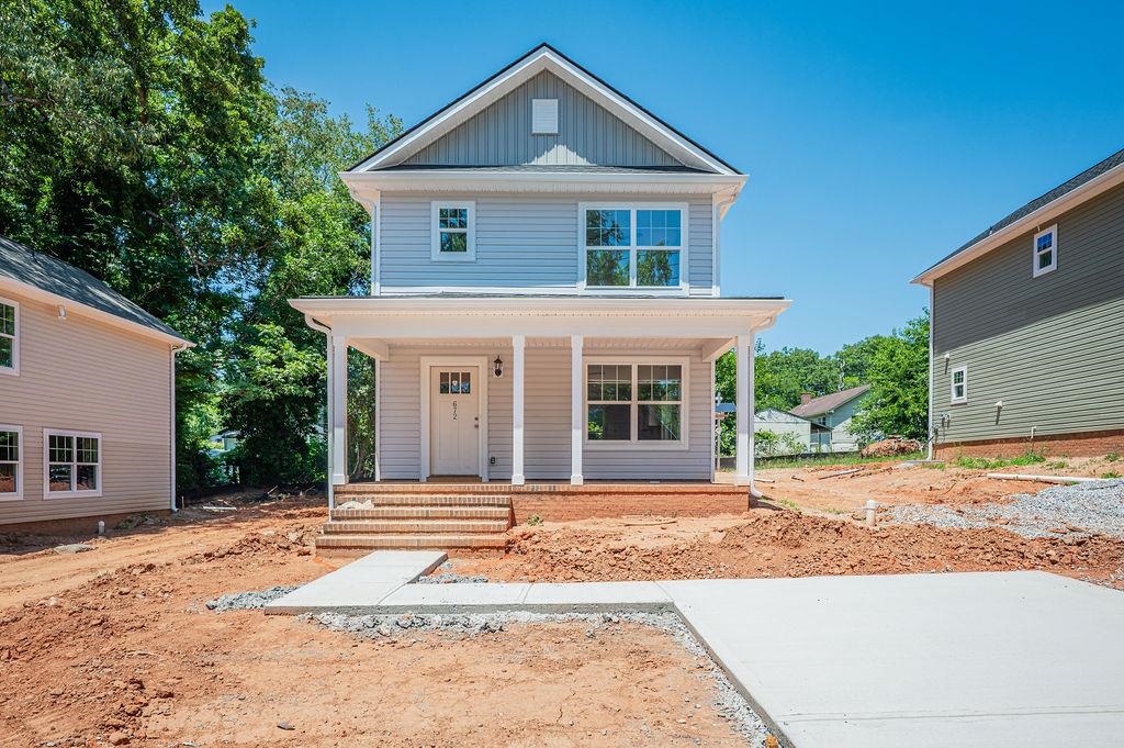 672 Saxon Avenue
