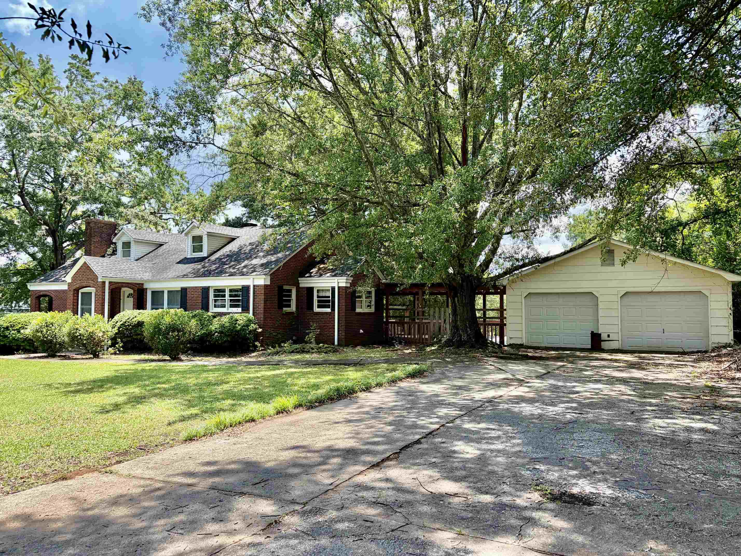 4421 New Cut Road