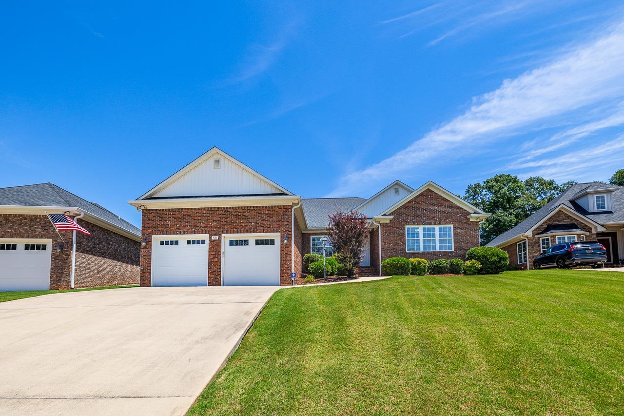 821 E Golden View Lane