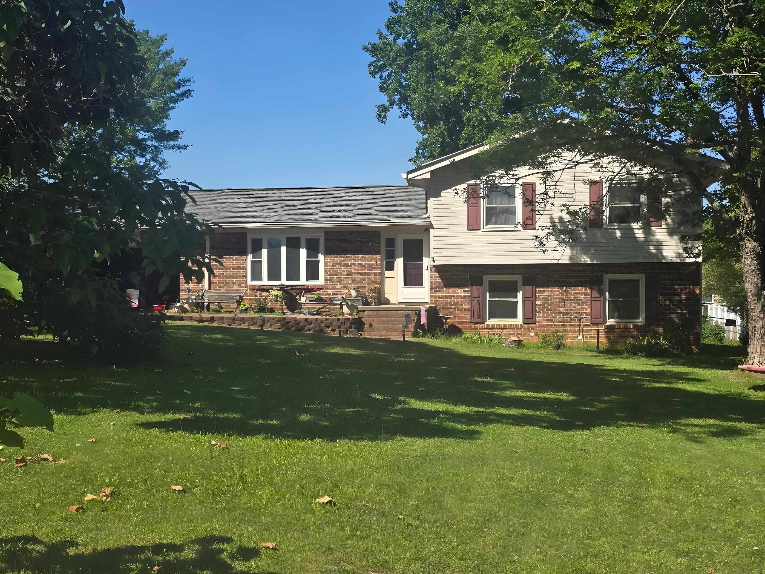 142 Greenbriar Dr