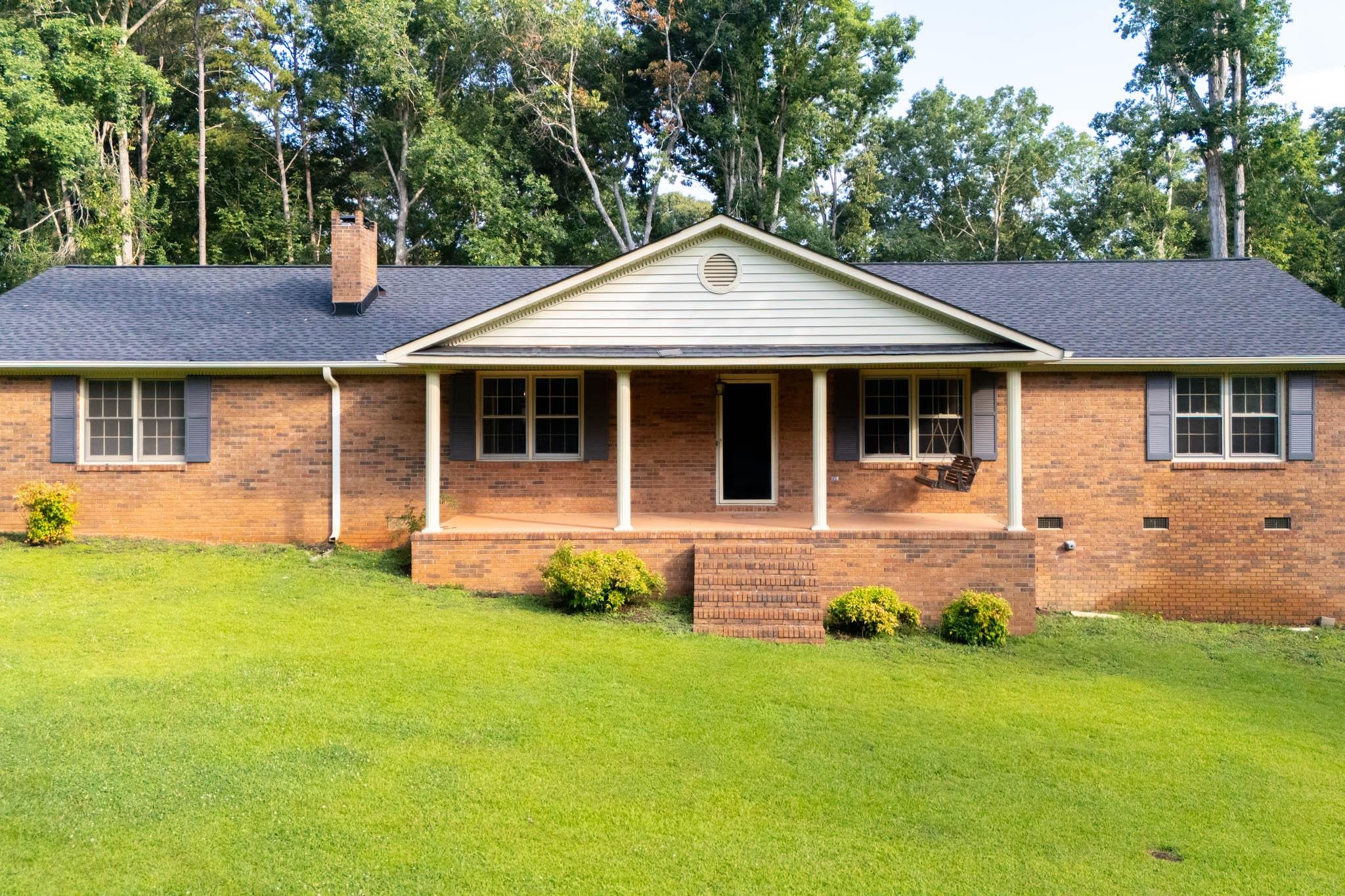 224 Hogg Rd