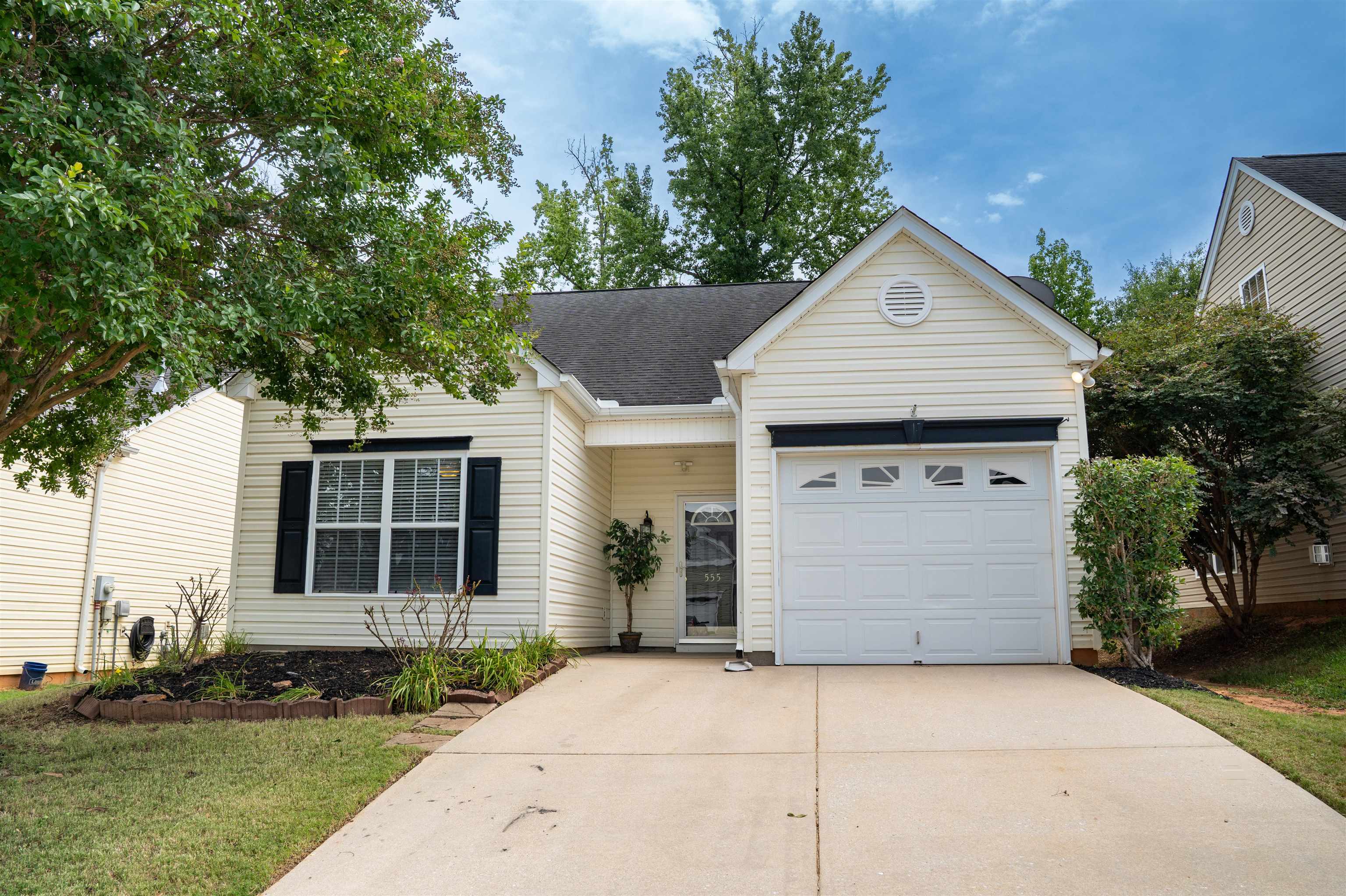 555 Clairidge Drive