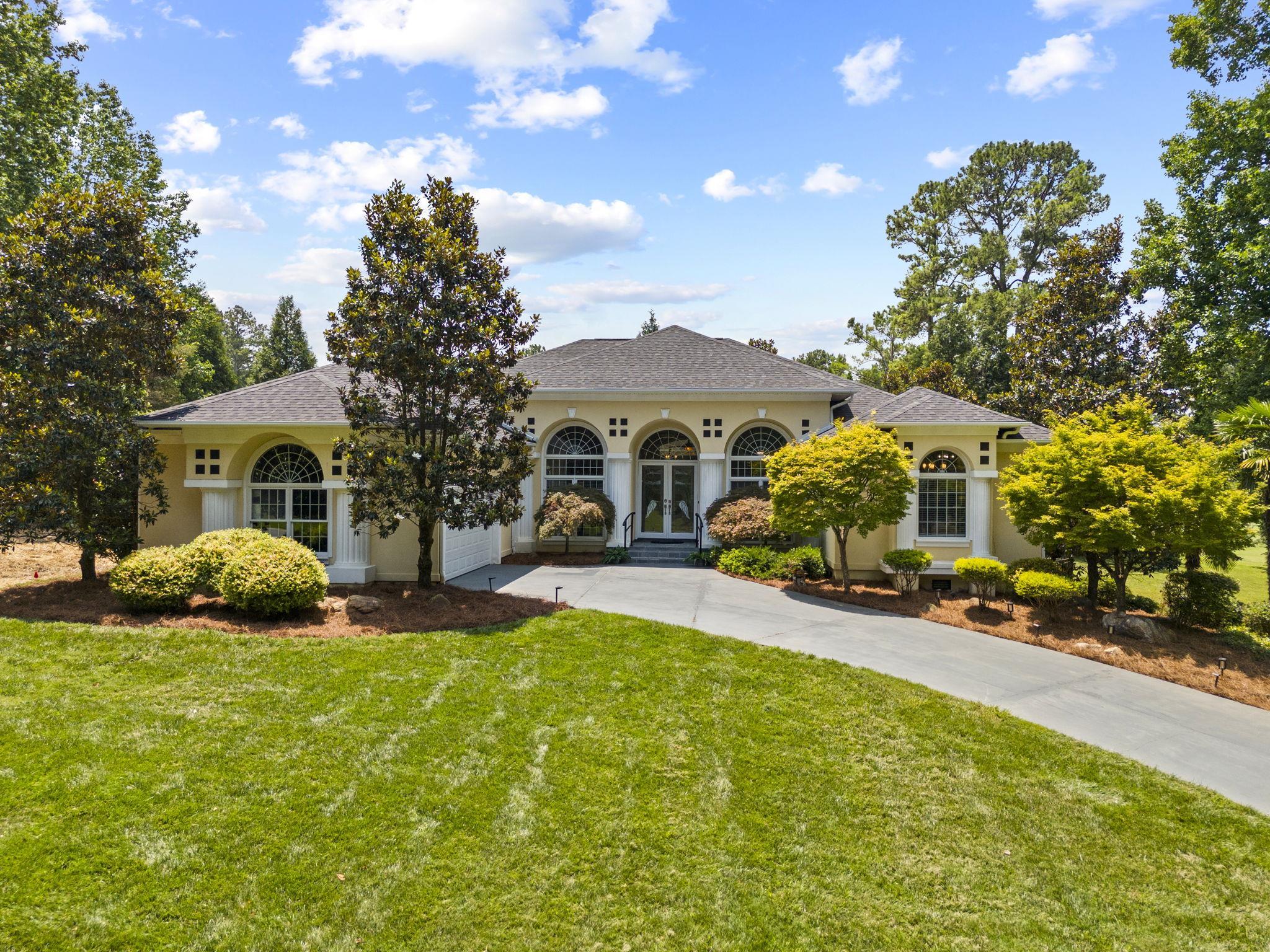 752 Three Wood Lane