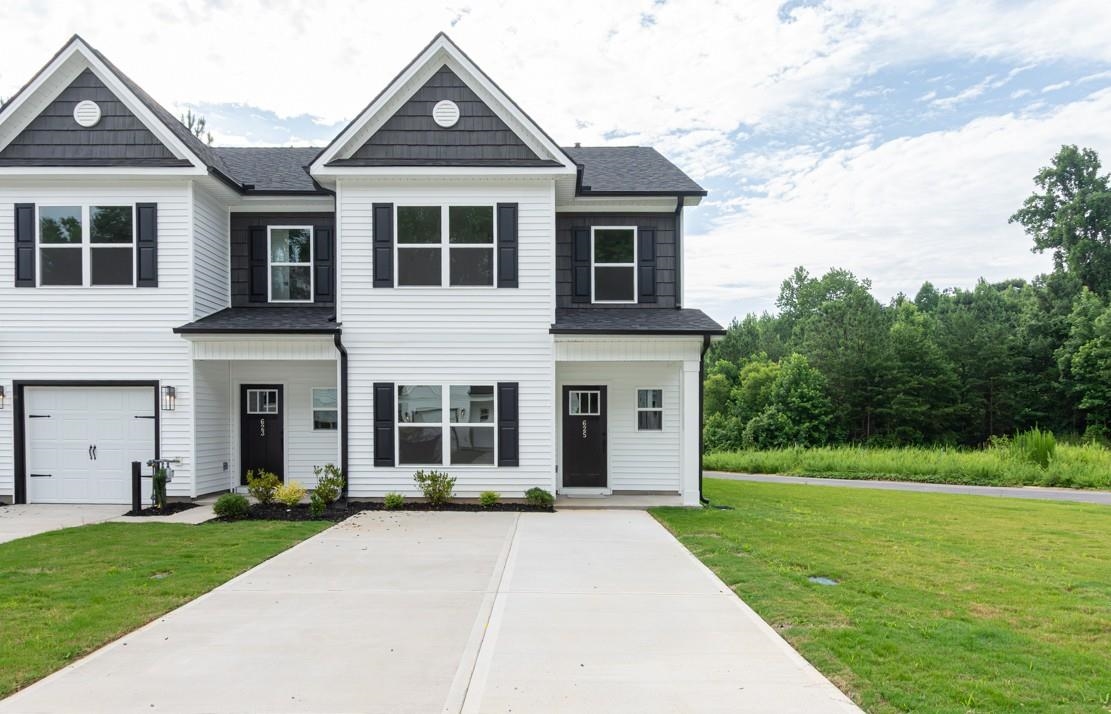 625 Farcroft Trail