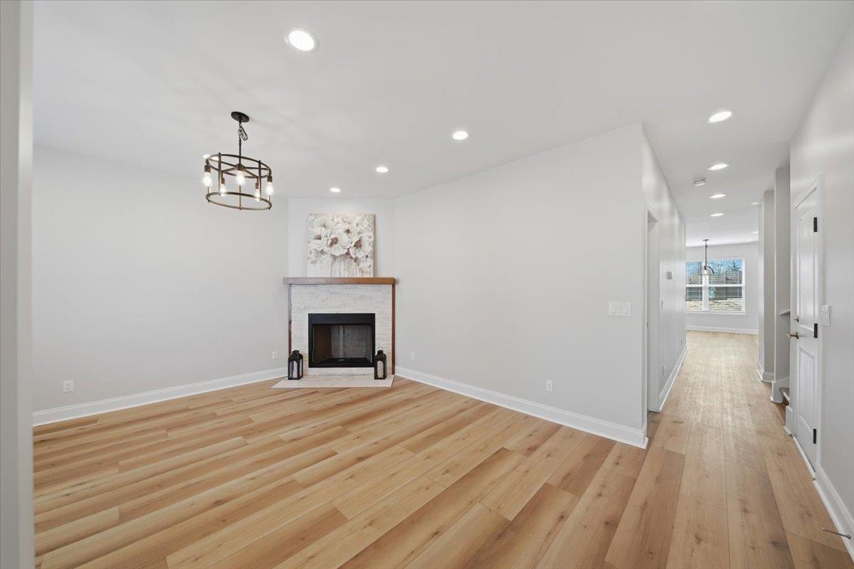 563 Clairidge Drive