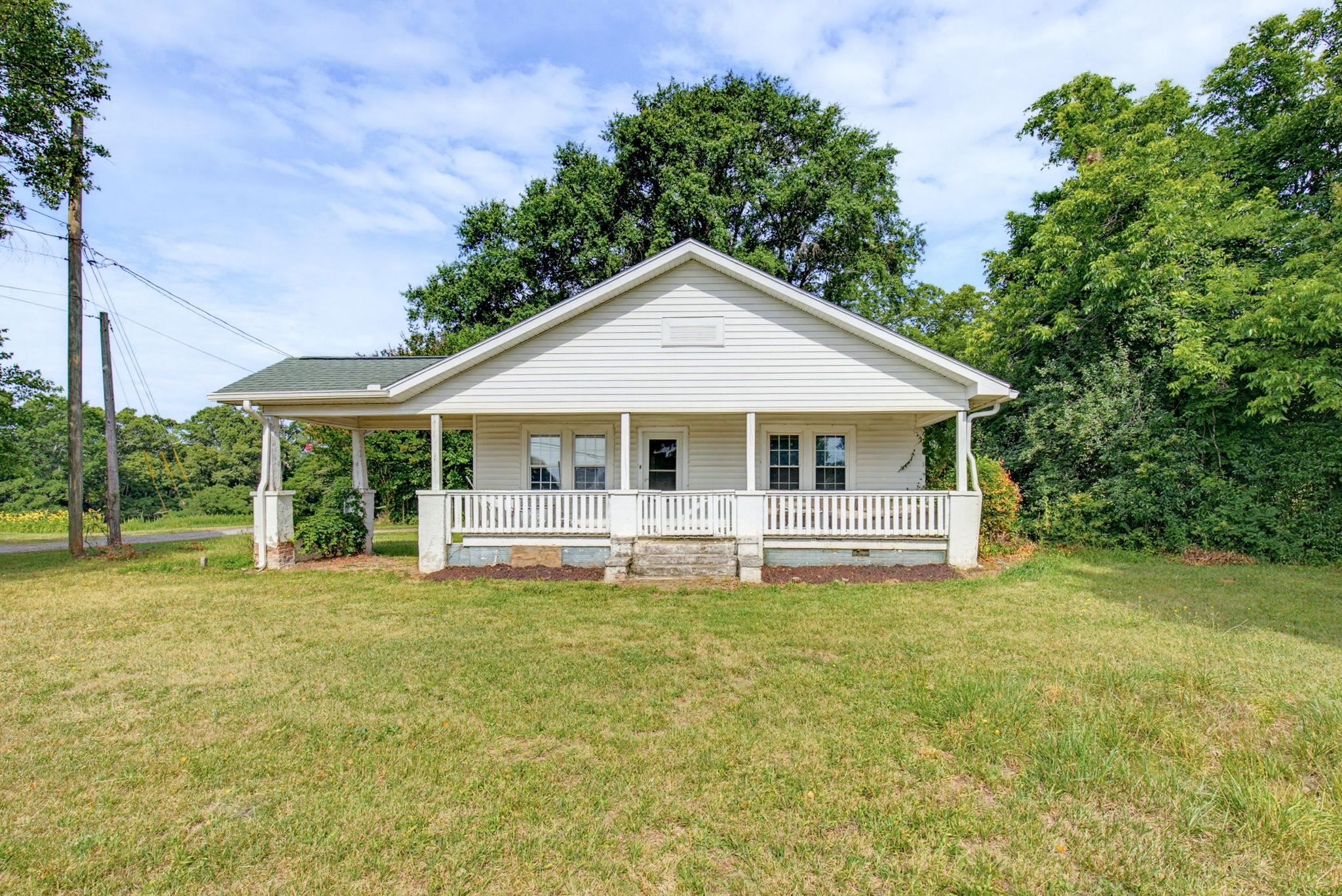 5761 Highway 357