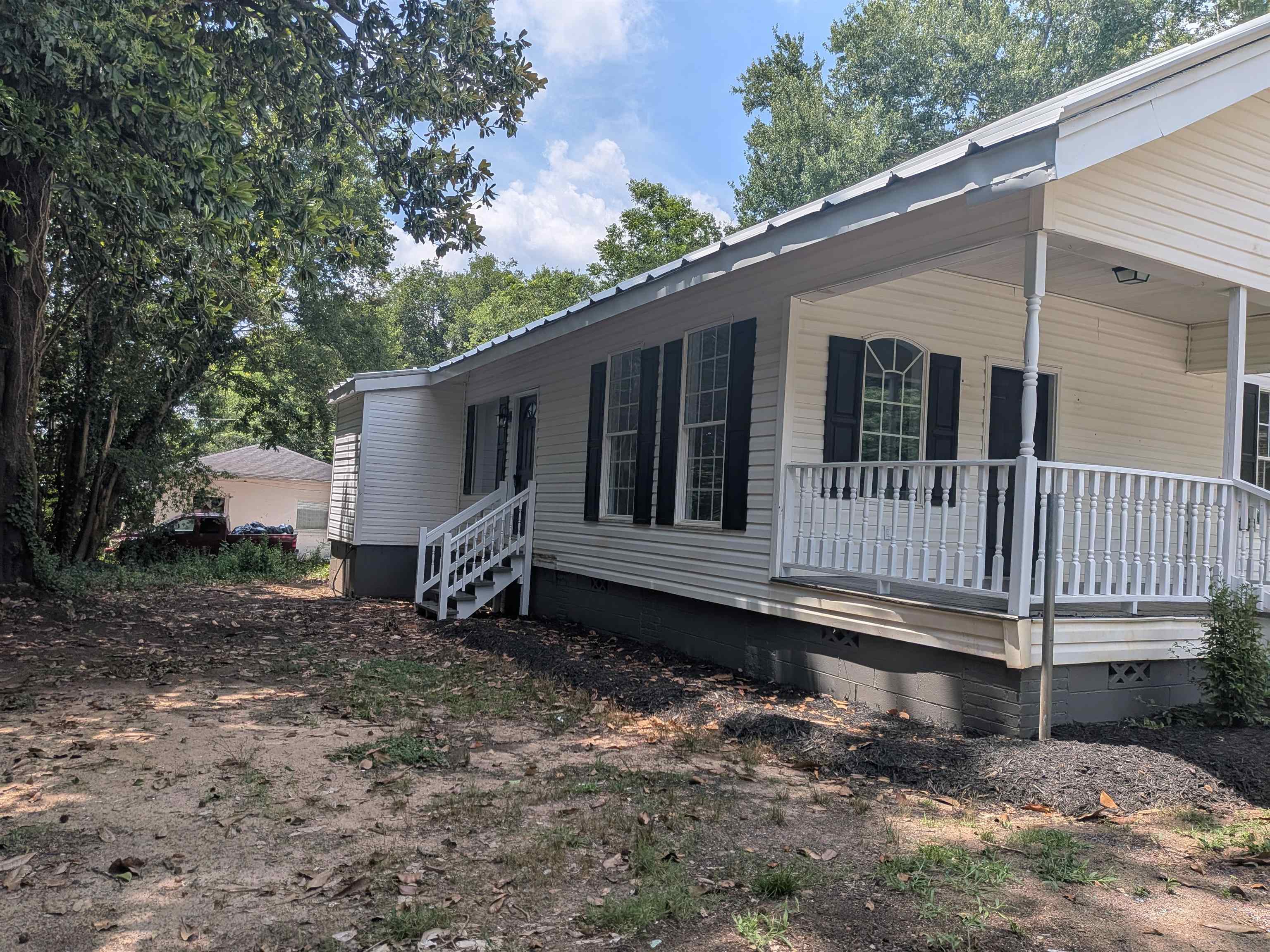152 Mapletree Lane