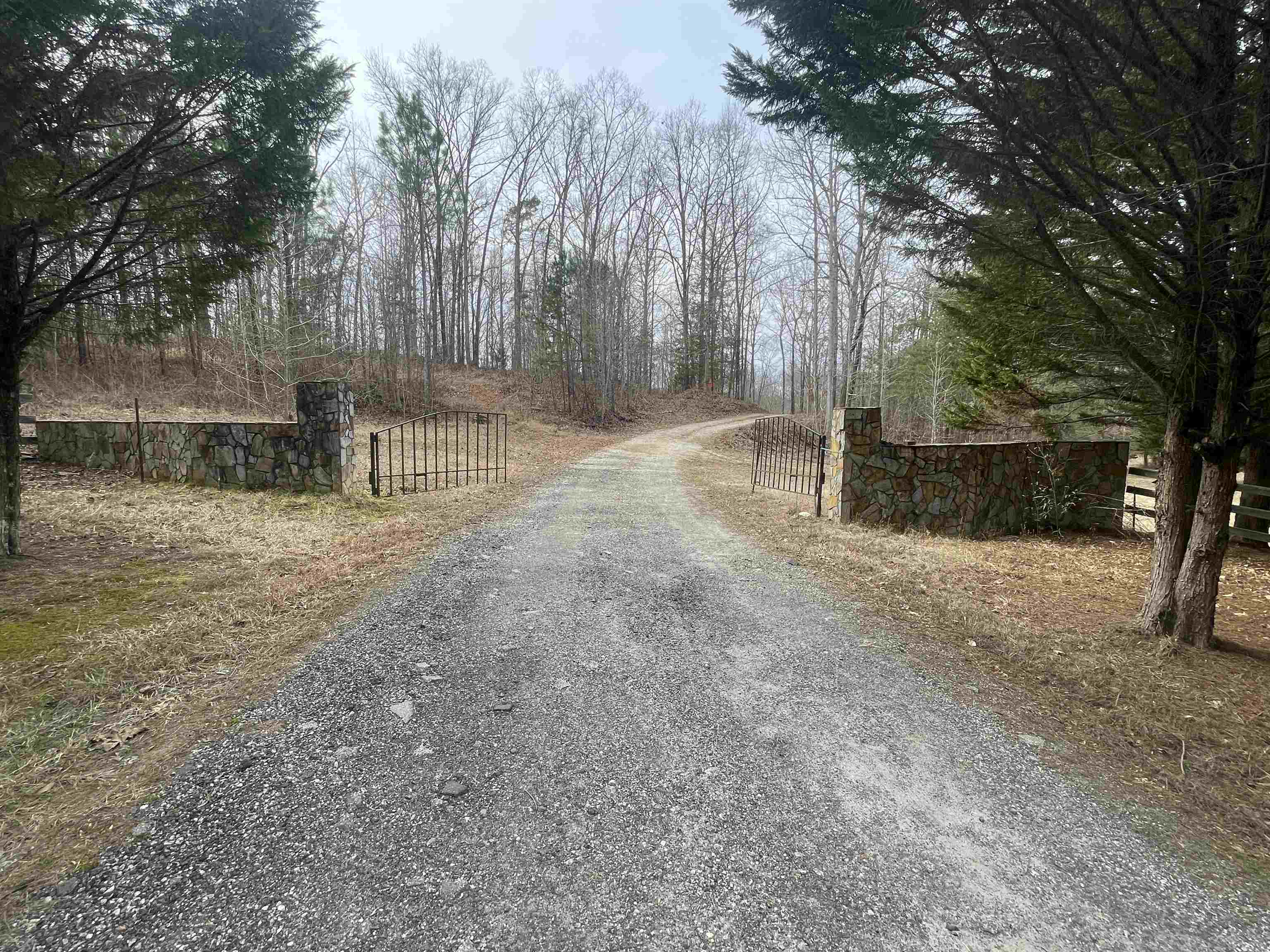 1944 Dr. John's Road