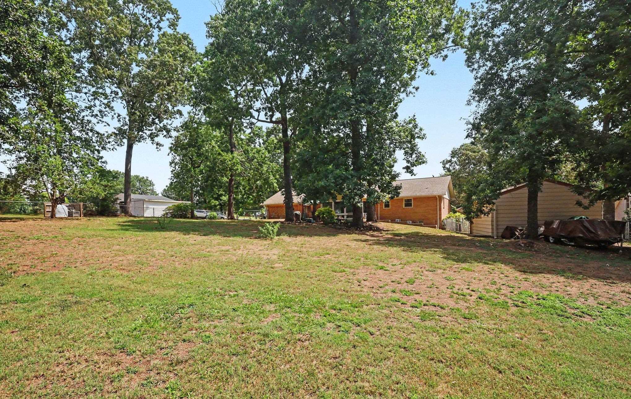1095 Alexander Road