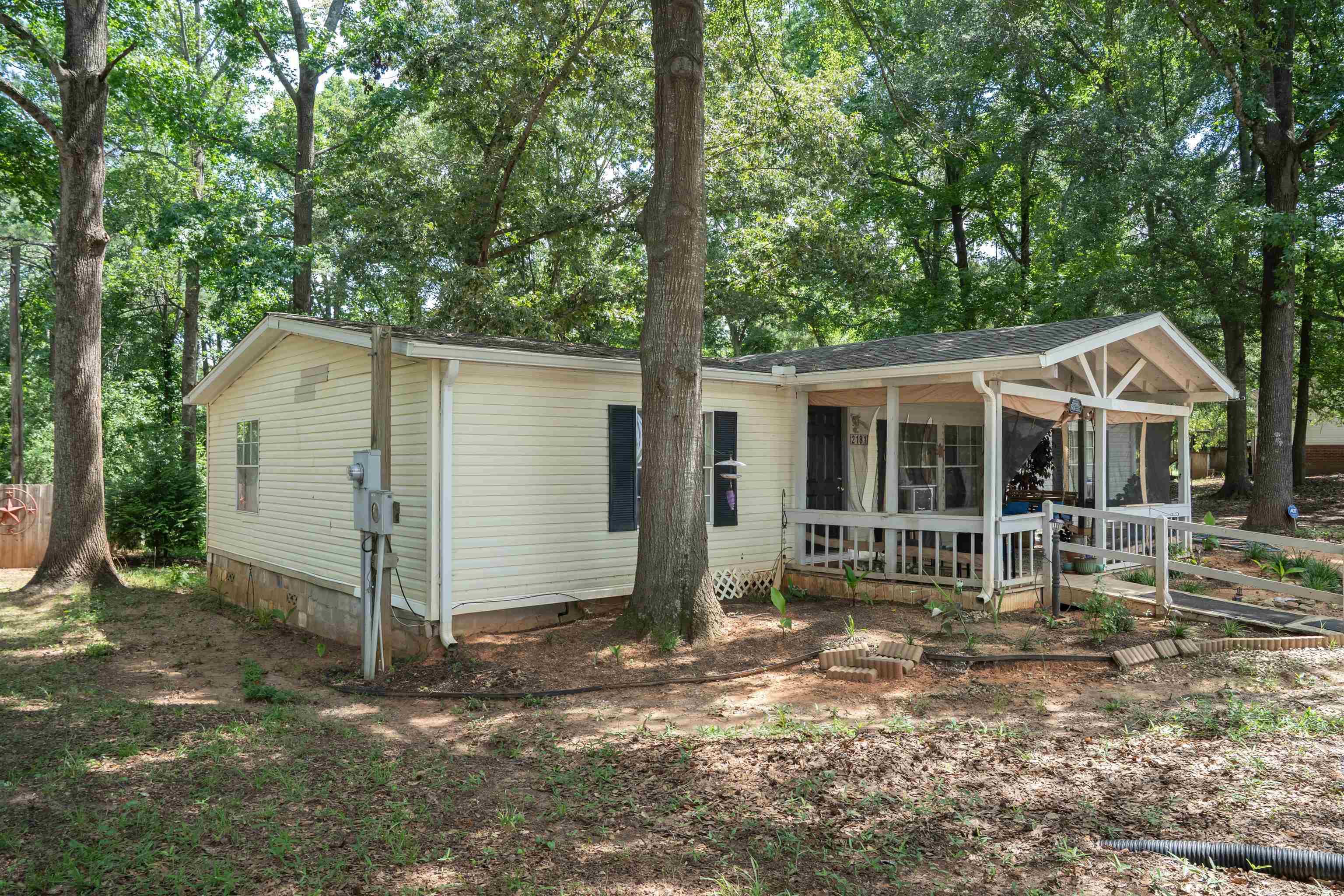 2181 E Georgia Road
