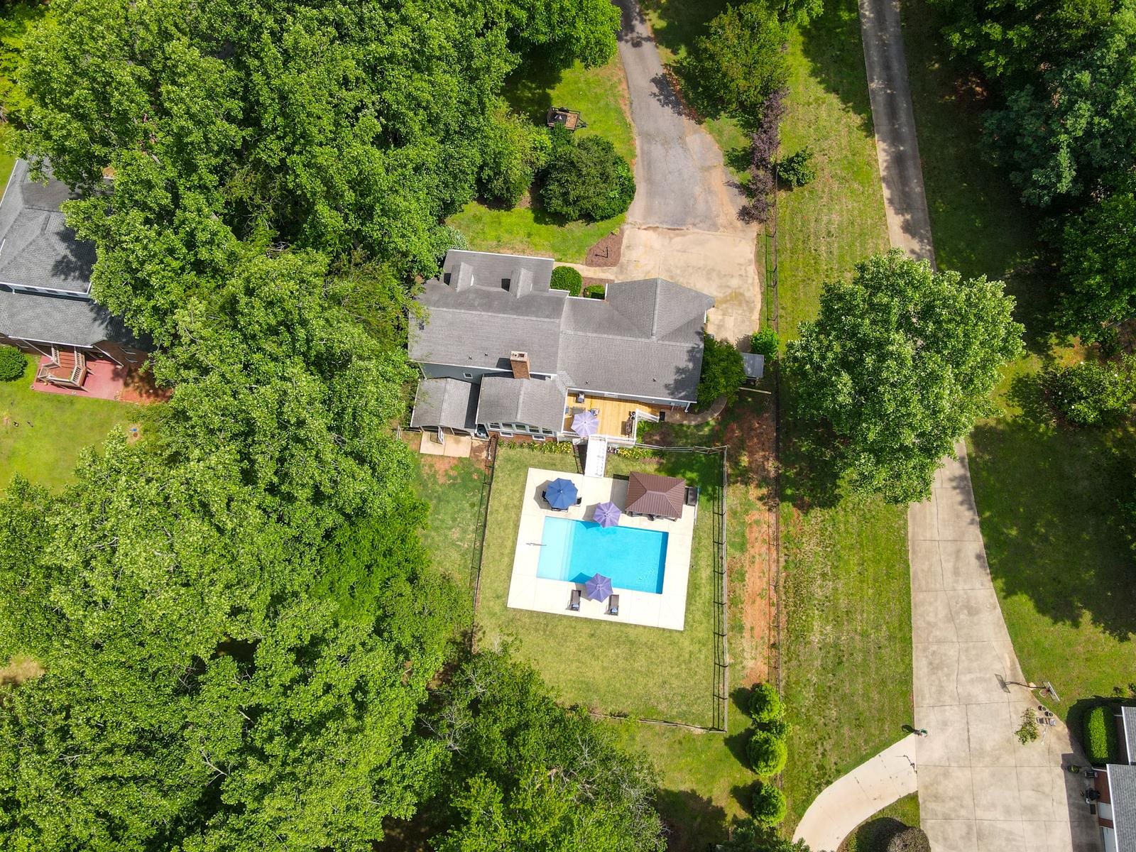 102 Hickory Hollow Drive