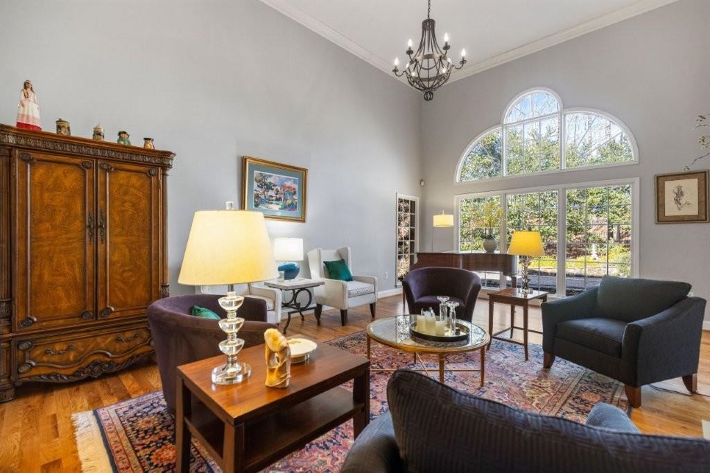30 Winged Foot Court