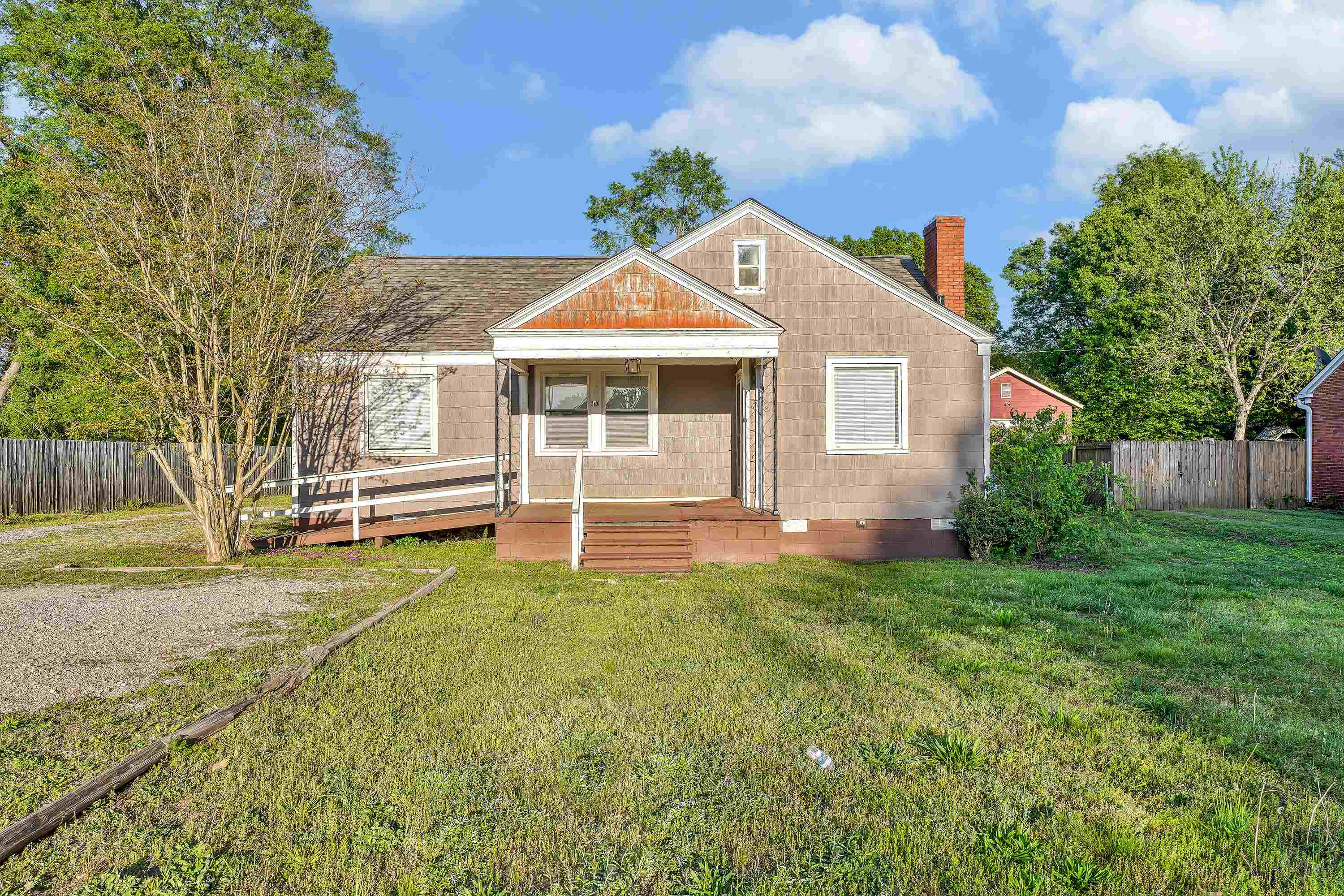 170 Gossett Rd