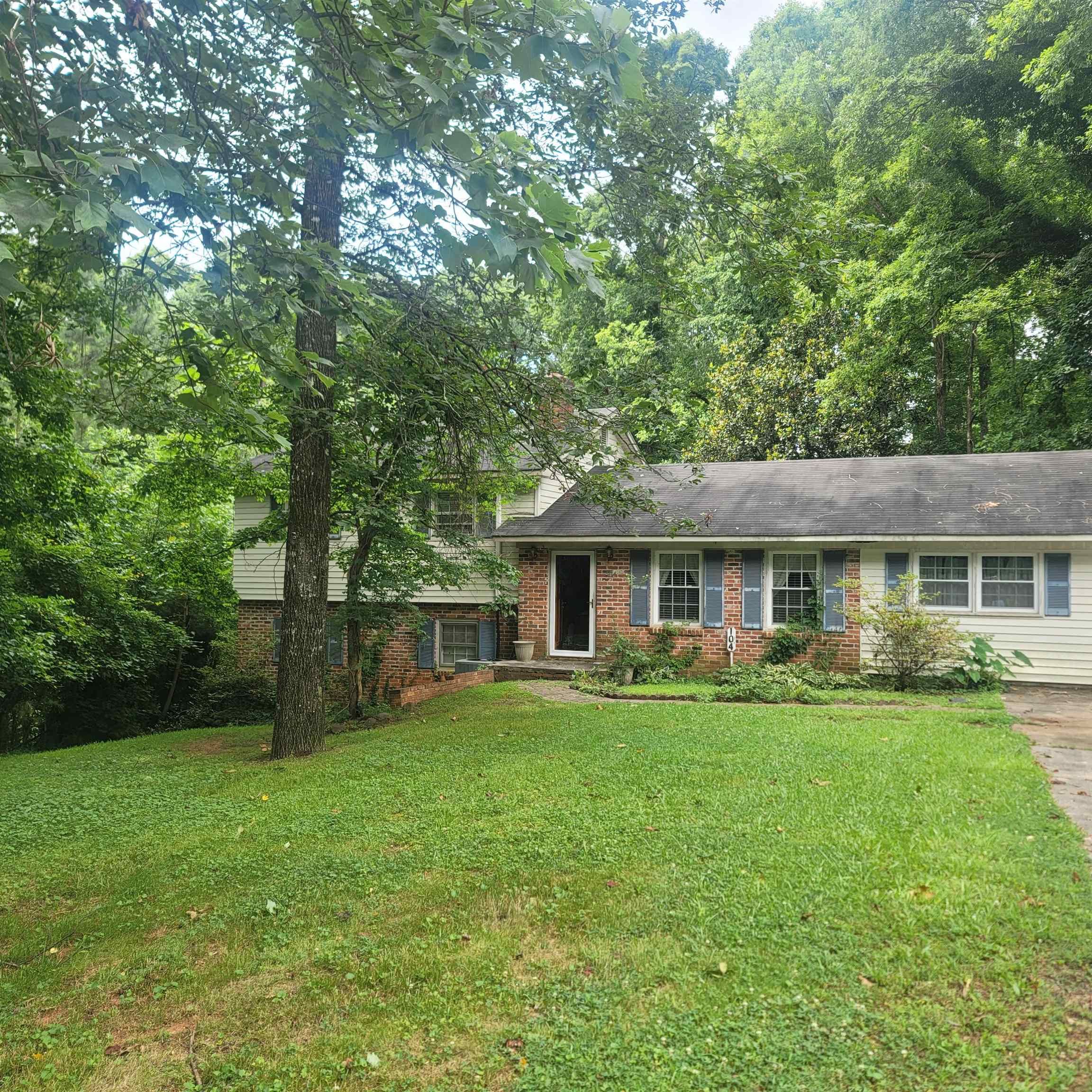 104 Charlesworth Avenue
