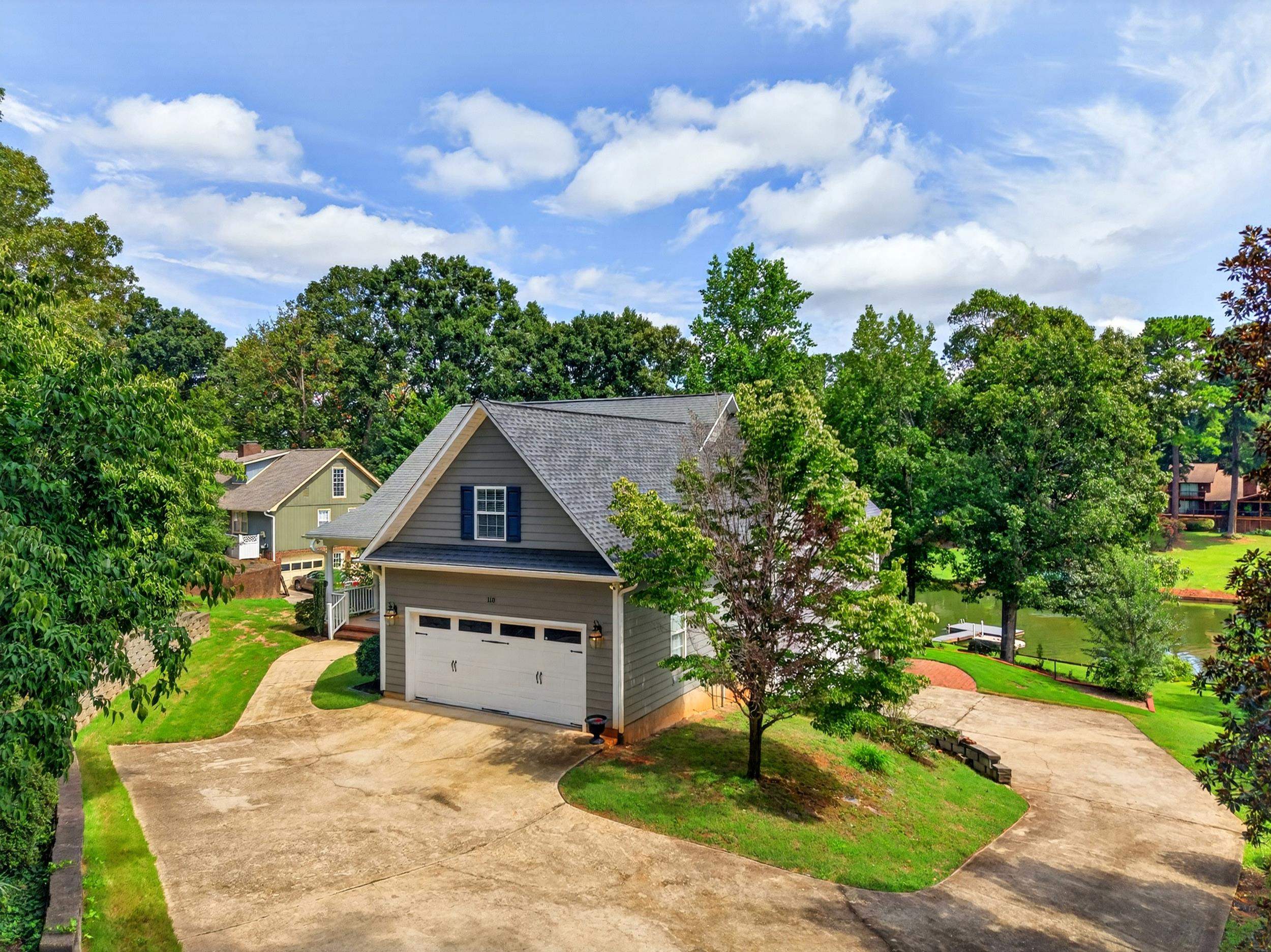 110 Lake Bowen Dr Drive