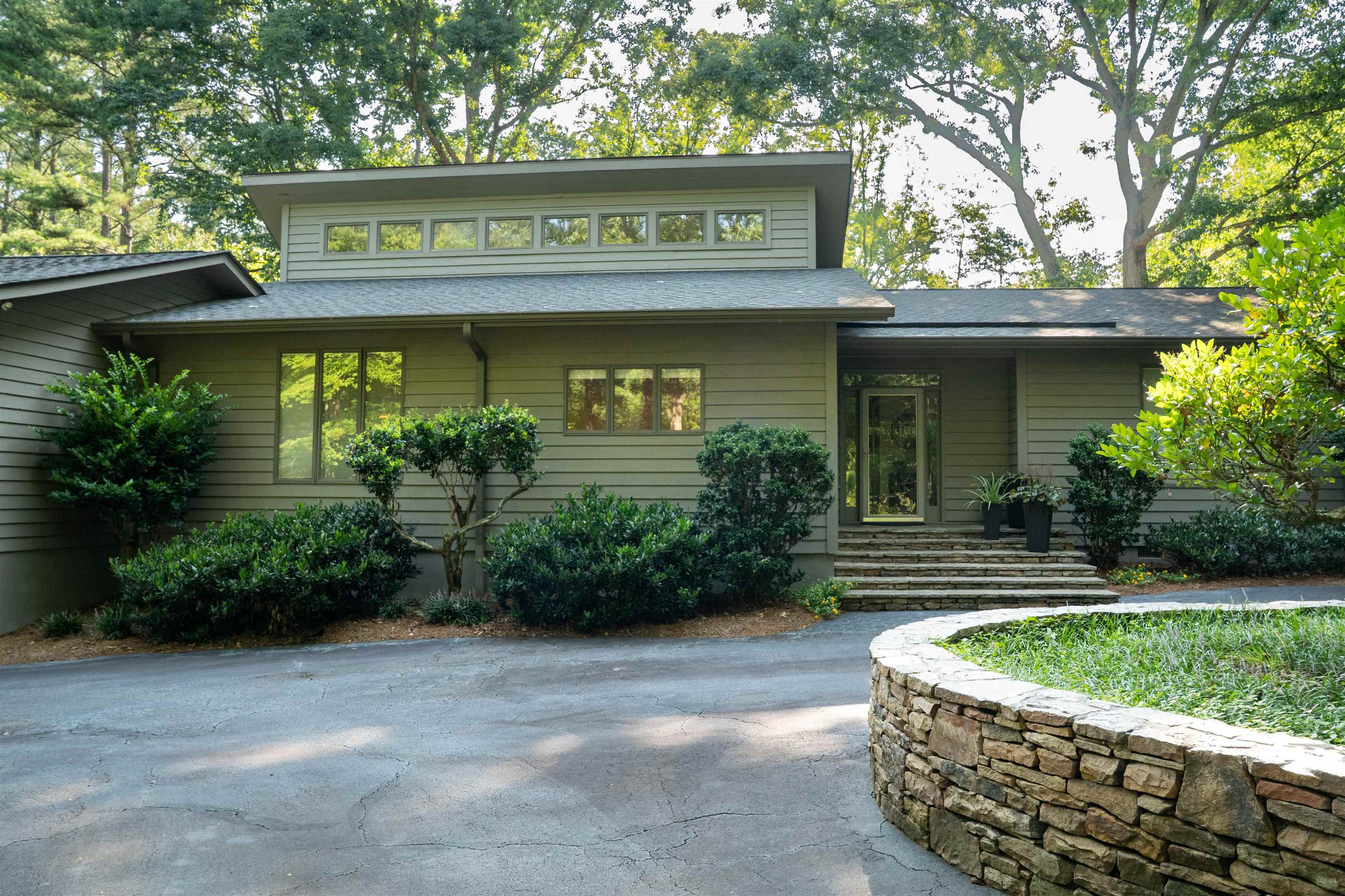 100 Wood Lily Lane