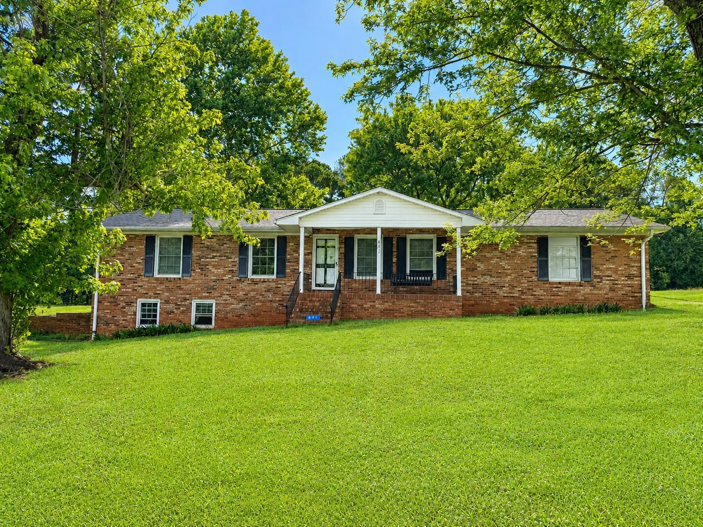 631 Riveroak Circle