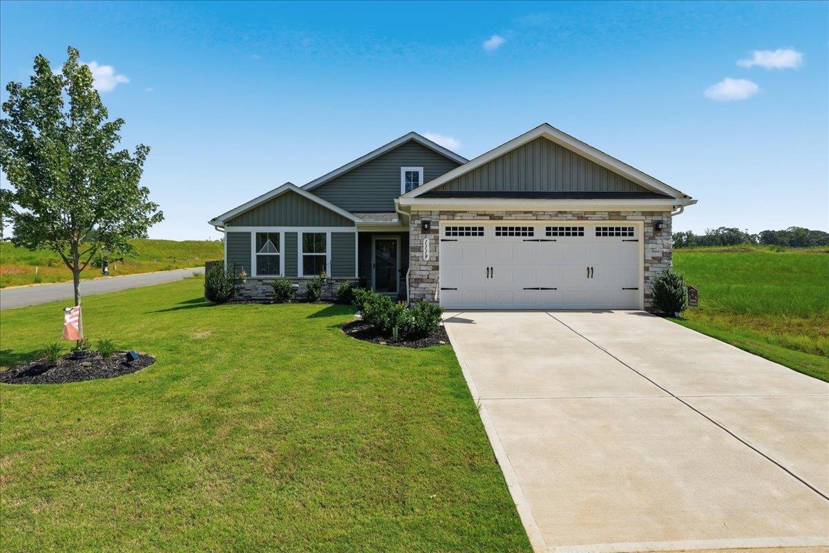 1119 Chartwell Circle