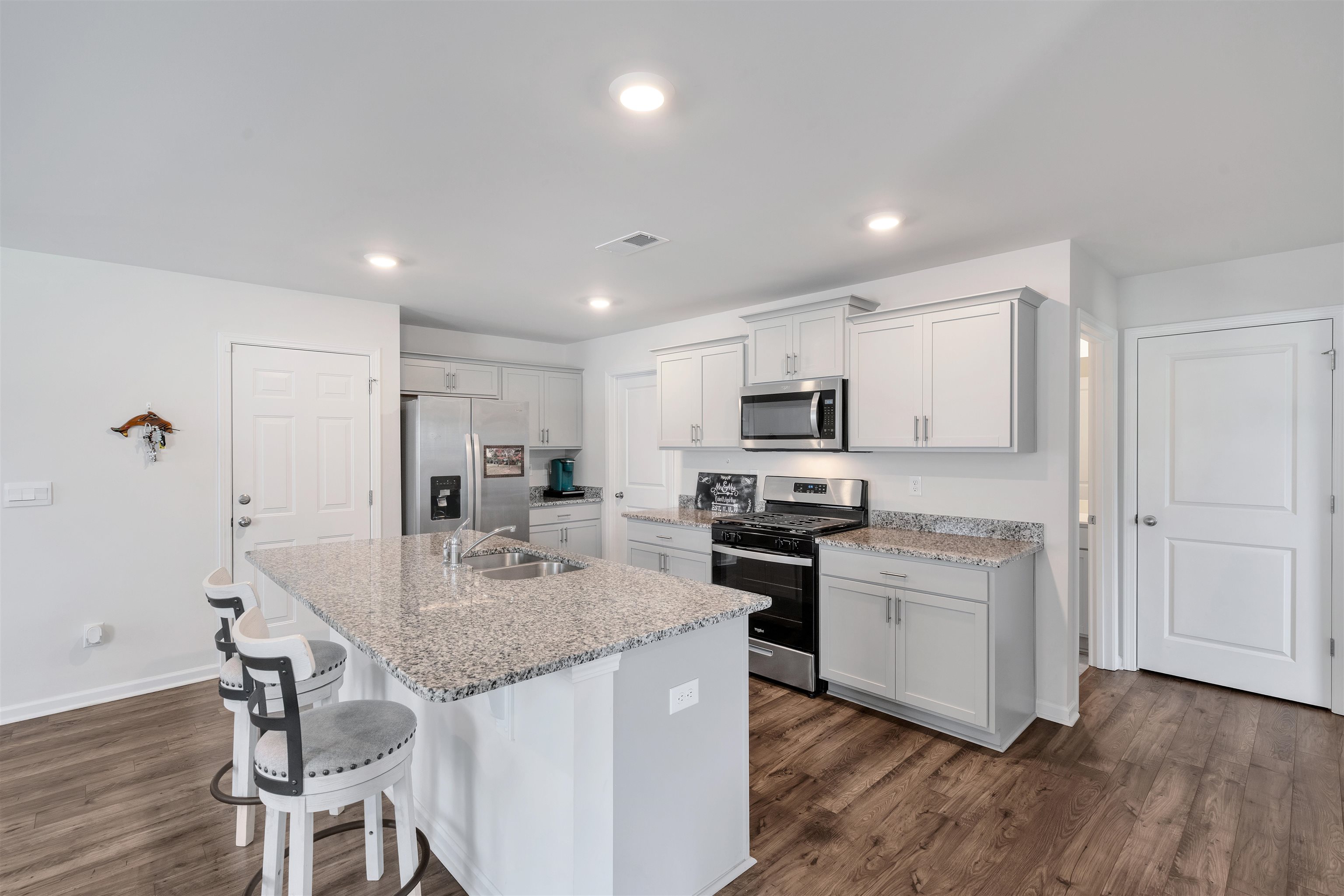 1808 Bridle Lane