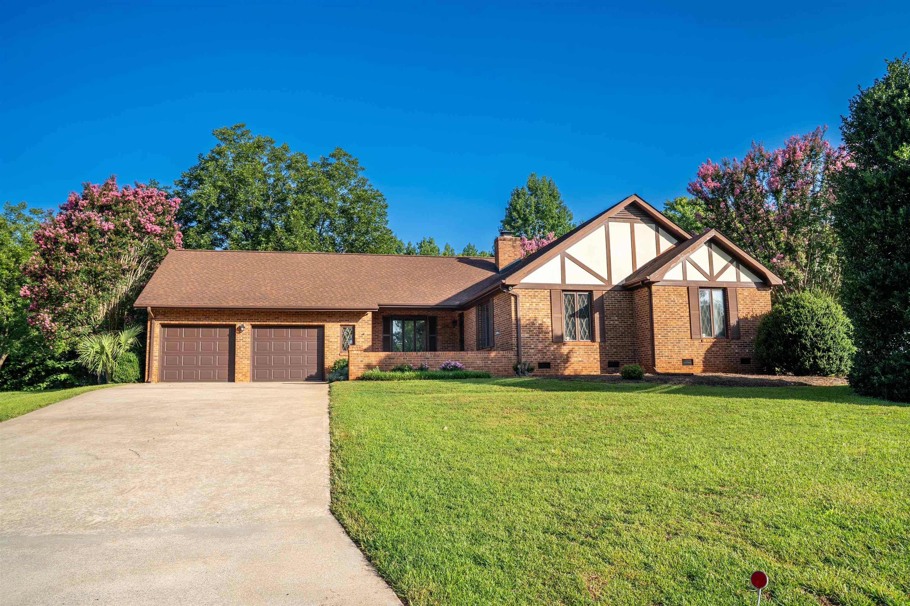 32 Nichols Drive