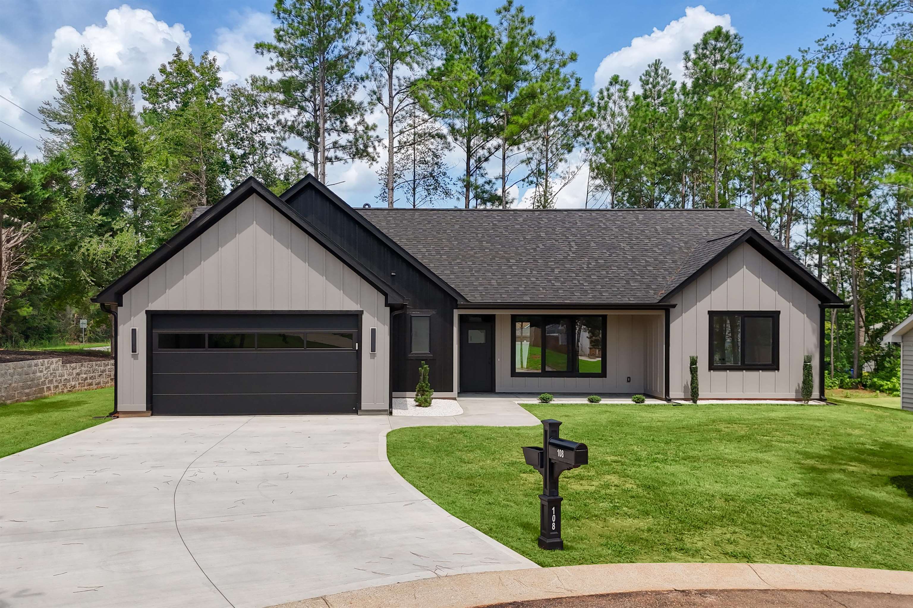 108 Houndsear Trail