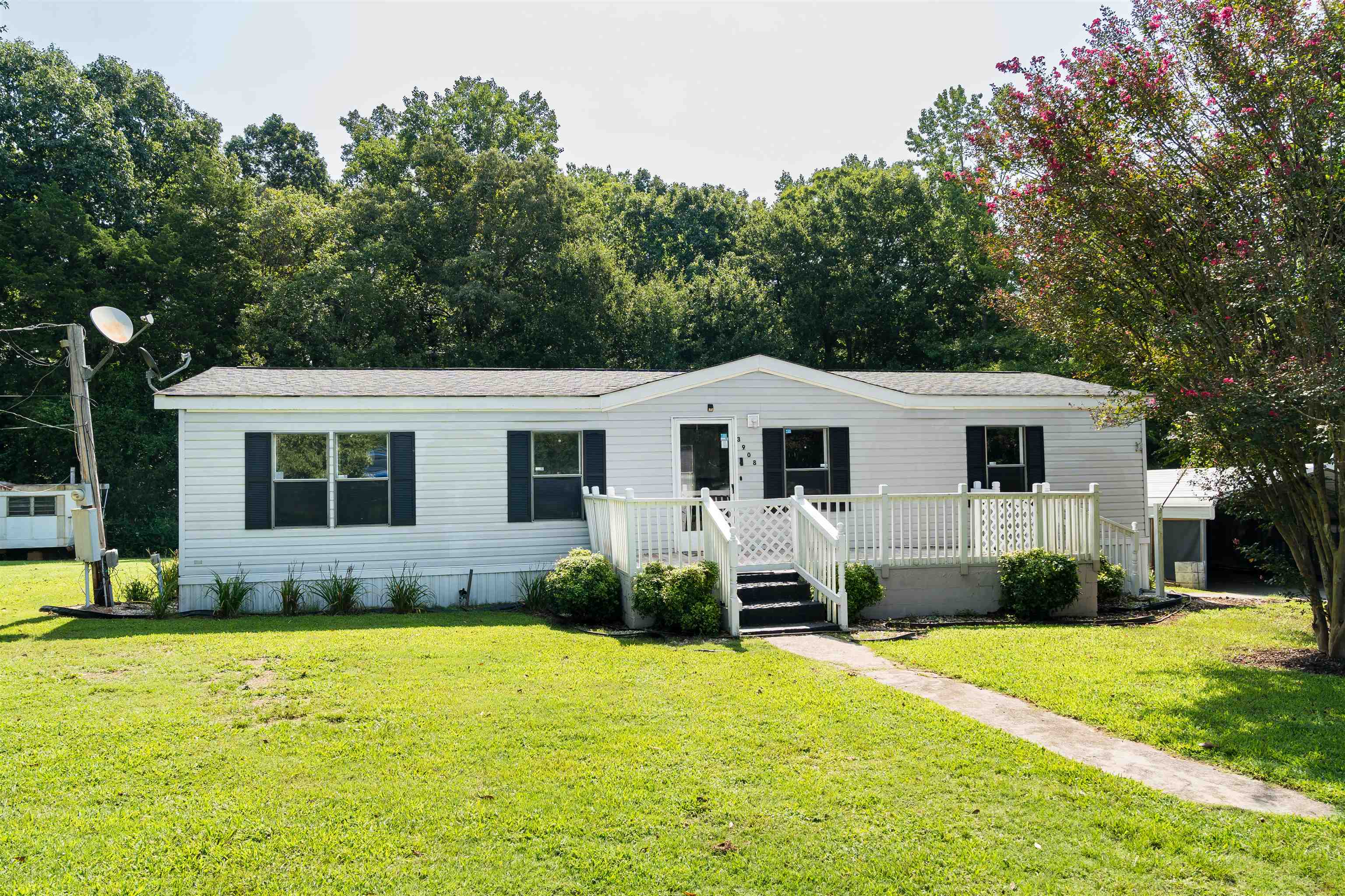 3908 Old Georgia Highway