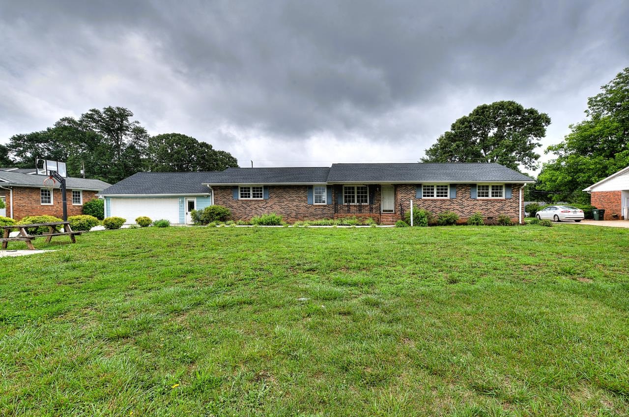 1195 Holly Springs Road