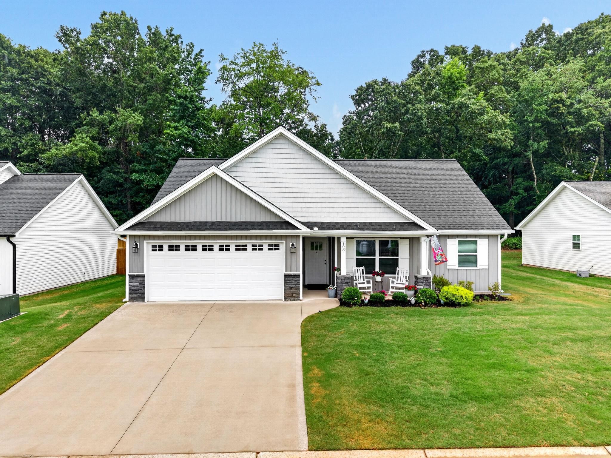 103 W Caylee Way