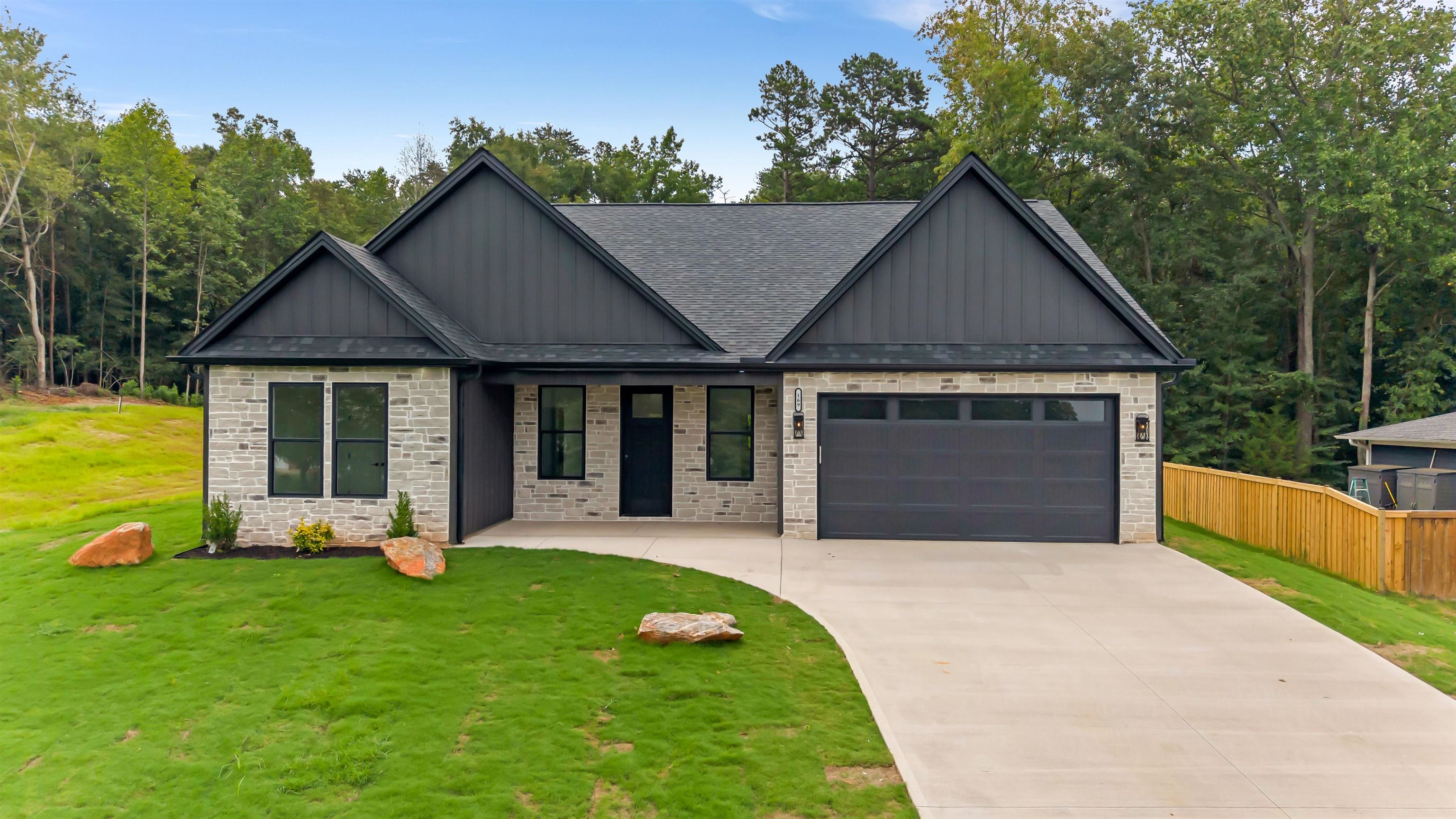 169 Lakeshore Drive