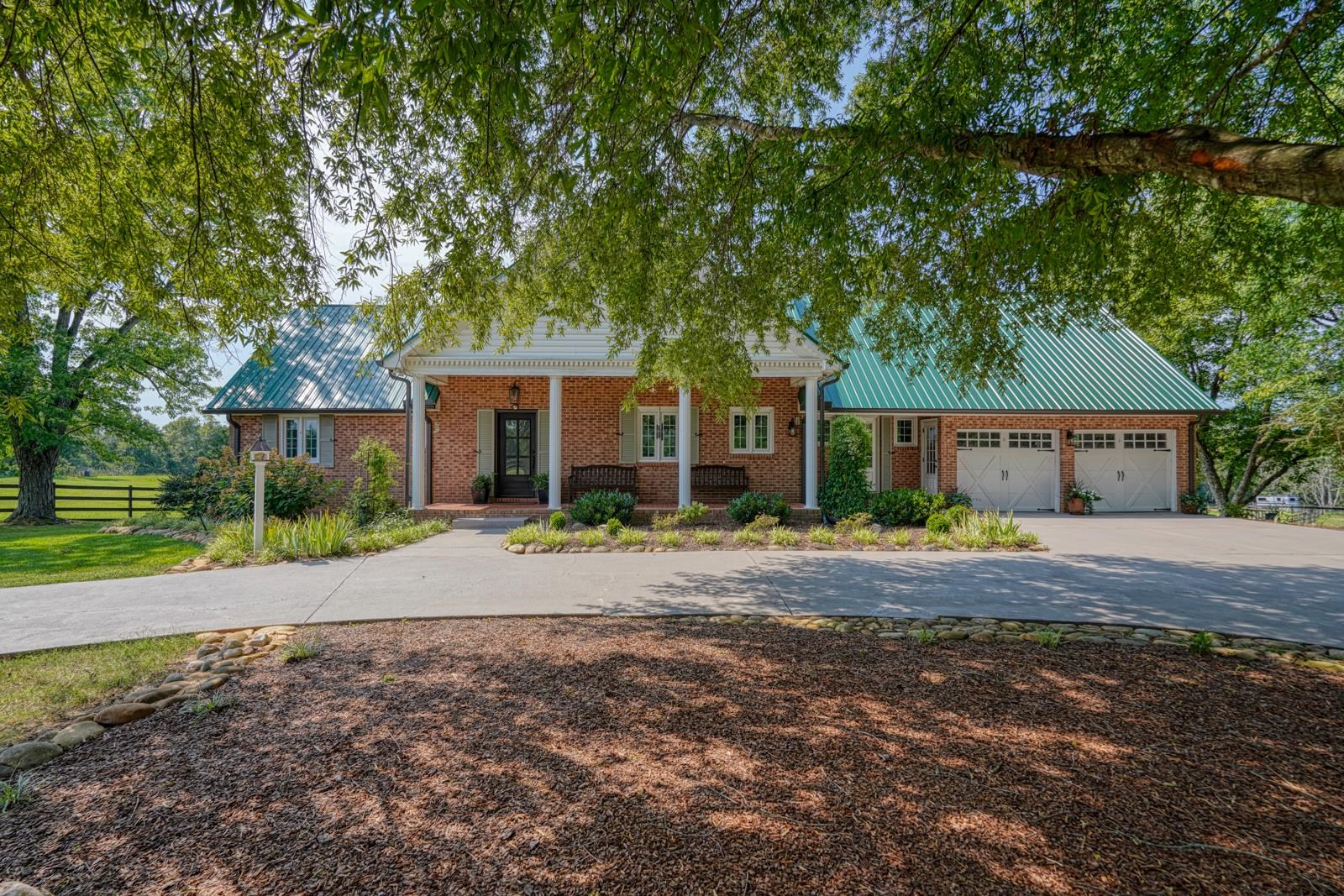 688 Corinth Road