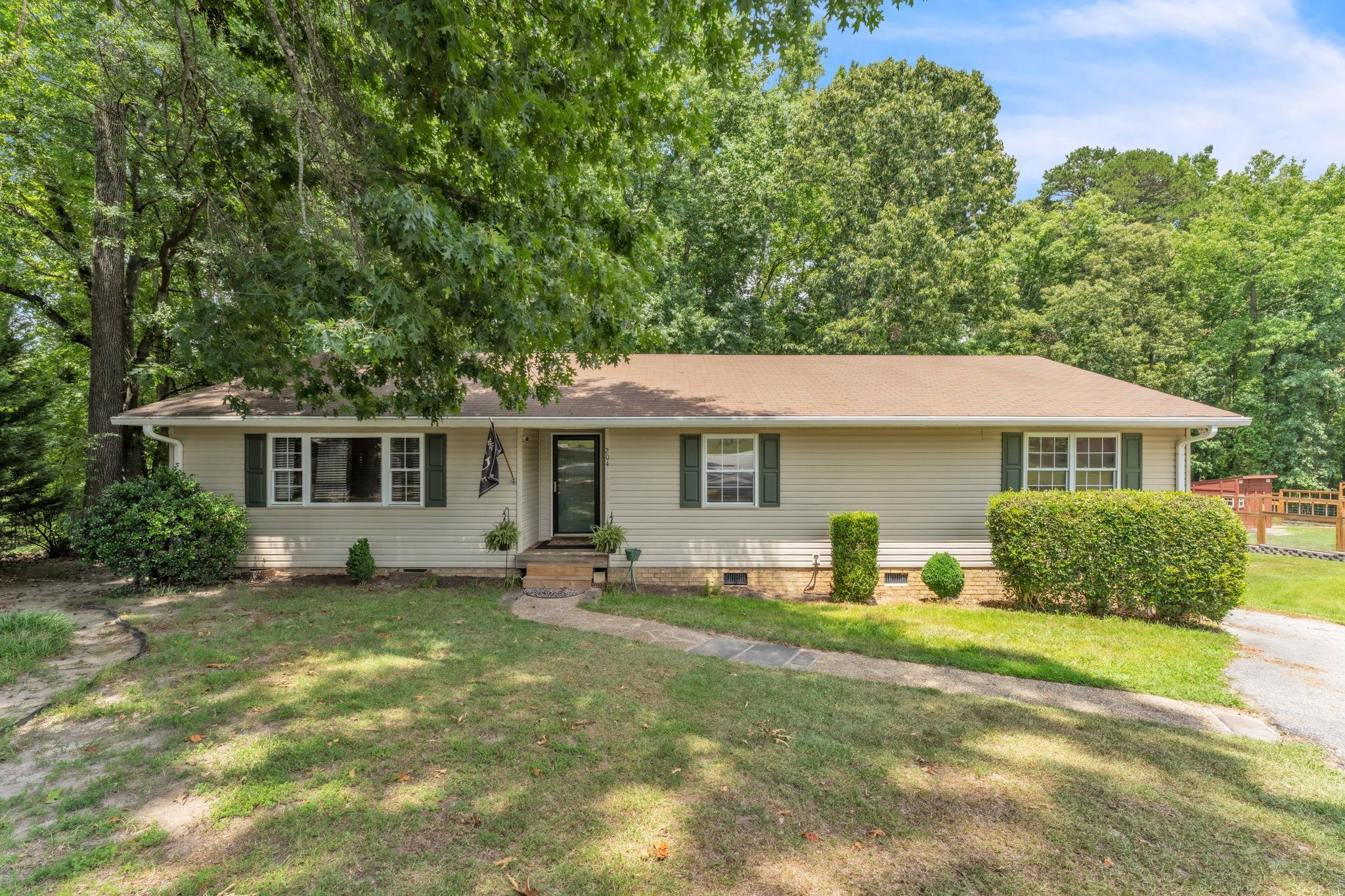 204 Collinwood Lane