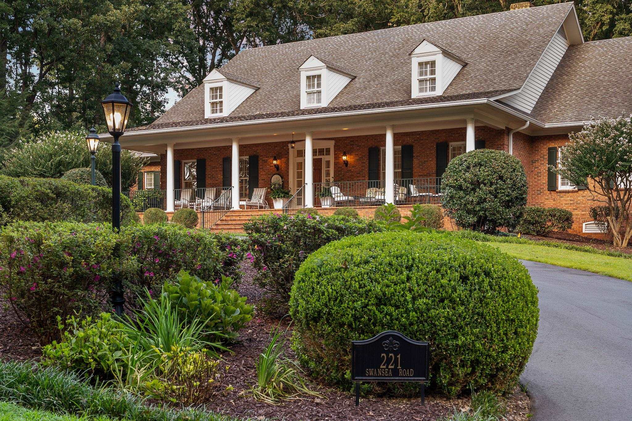 221 Swansea Road