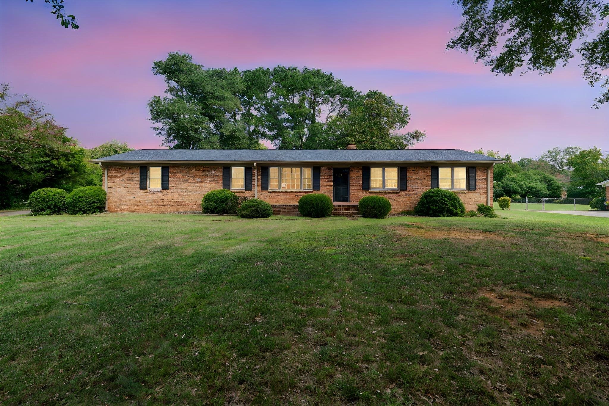 105 Thunderbird Place