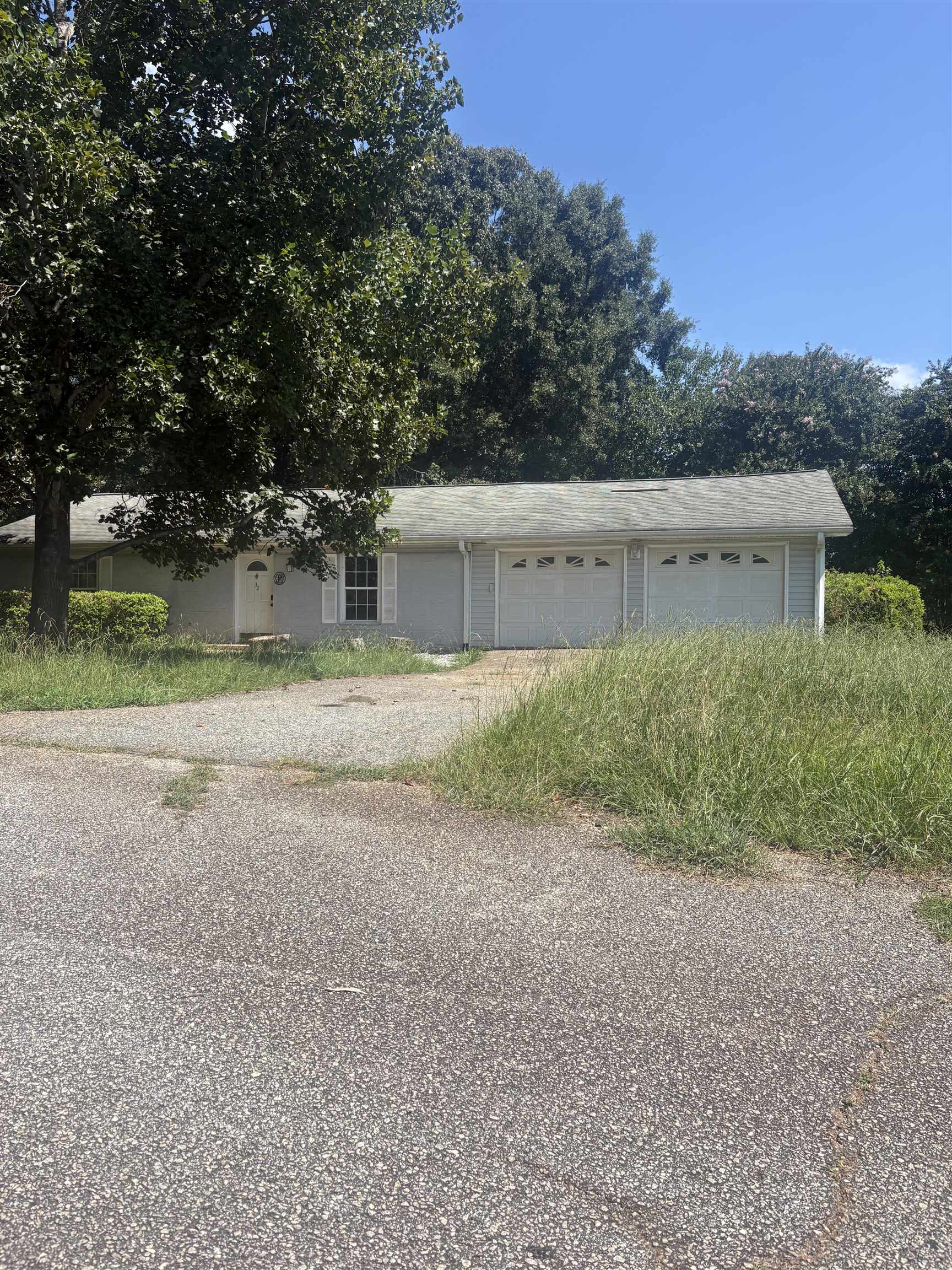 32 Brookville Drive