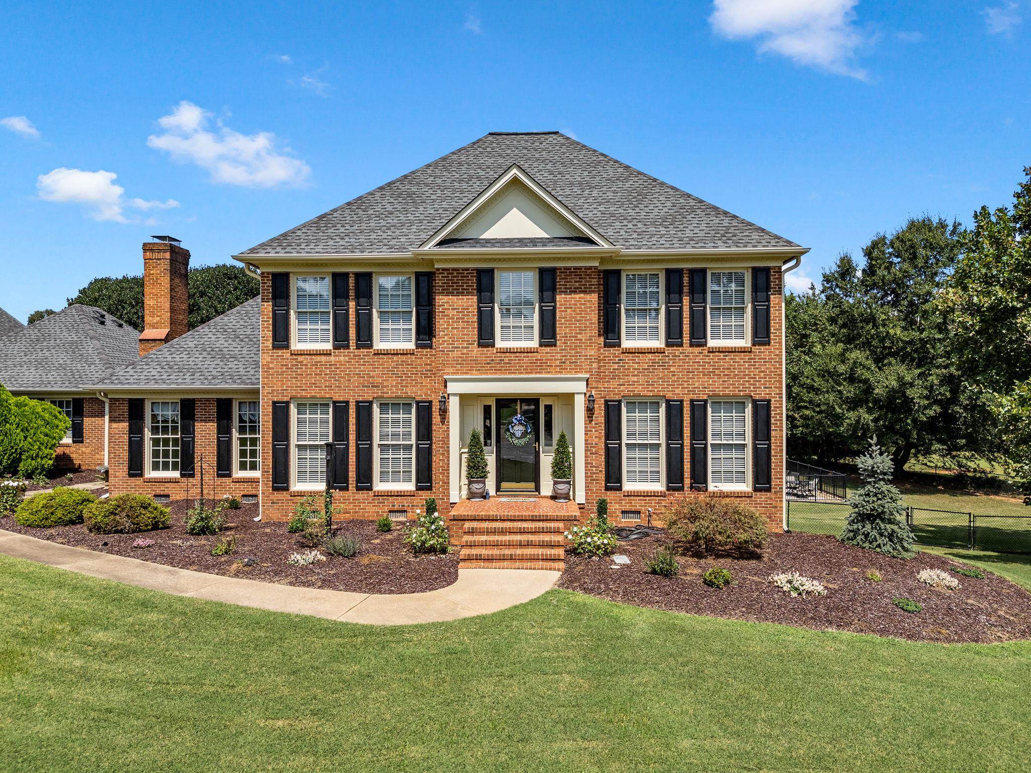 242 W killarney