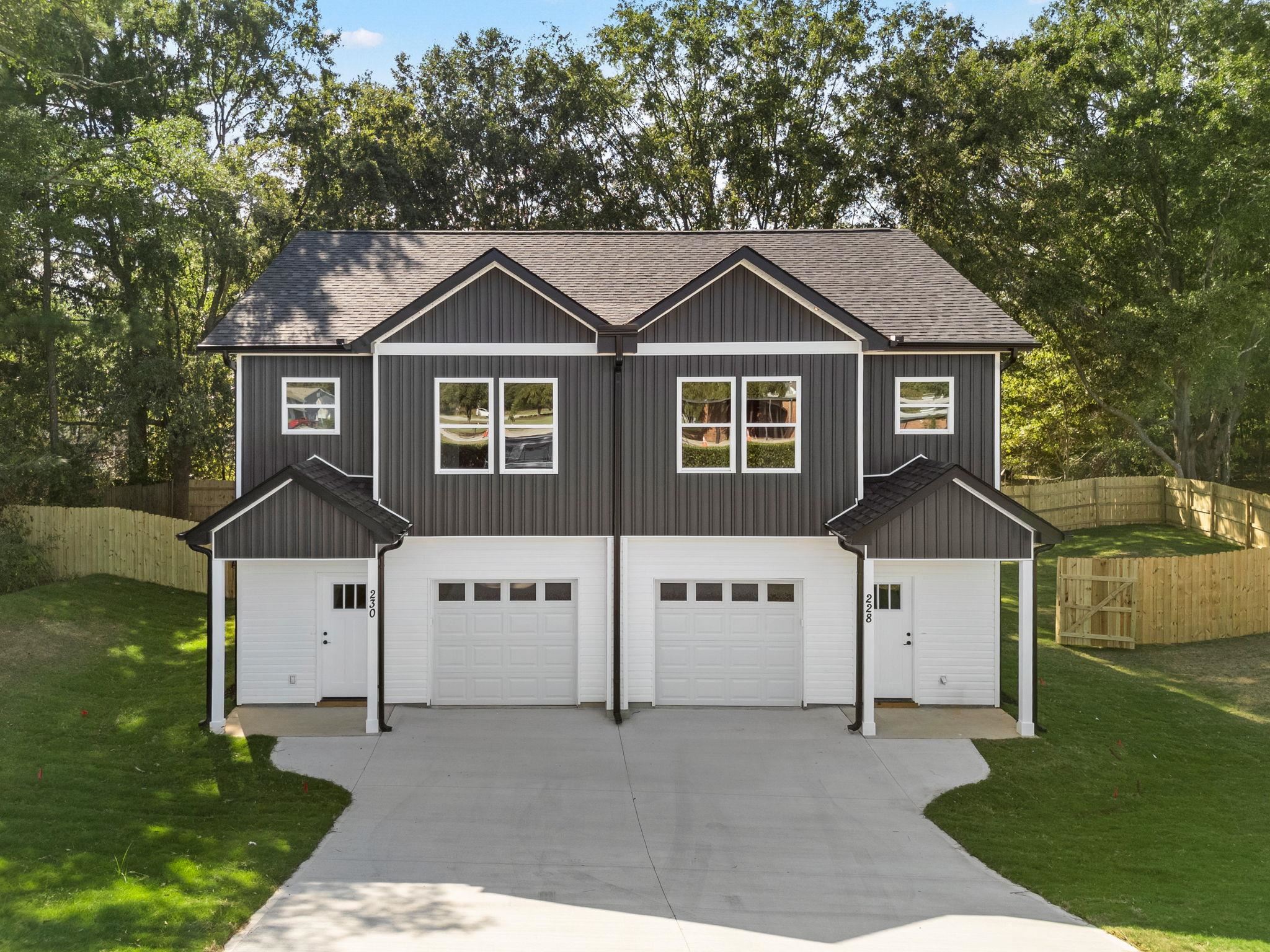 228 & 230 Theo Cir