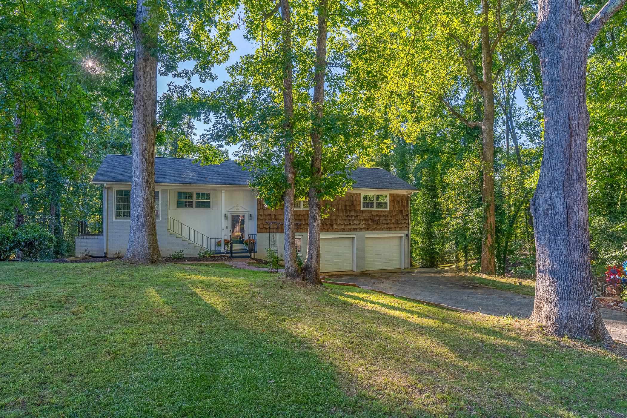 218 Lakewood Drive