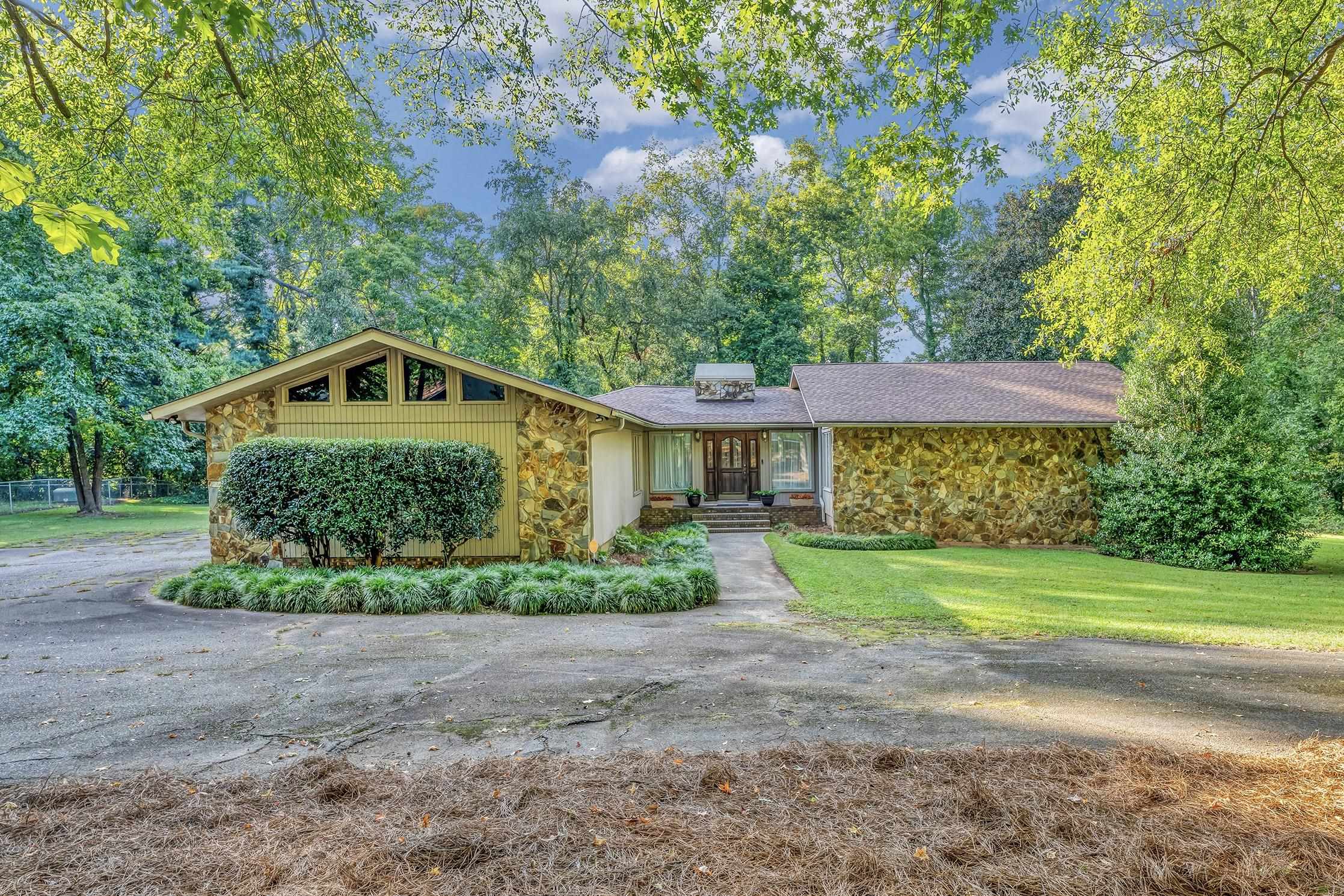 307 Seven Oaks Lane