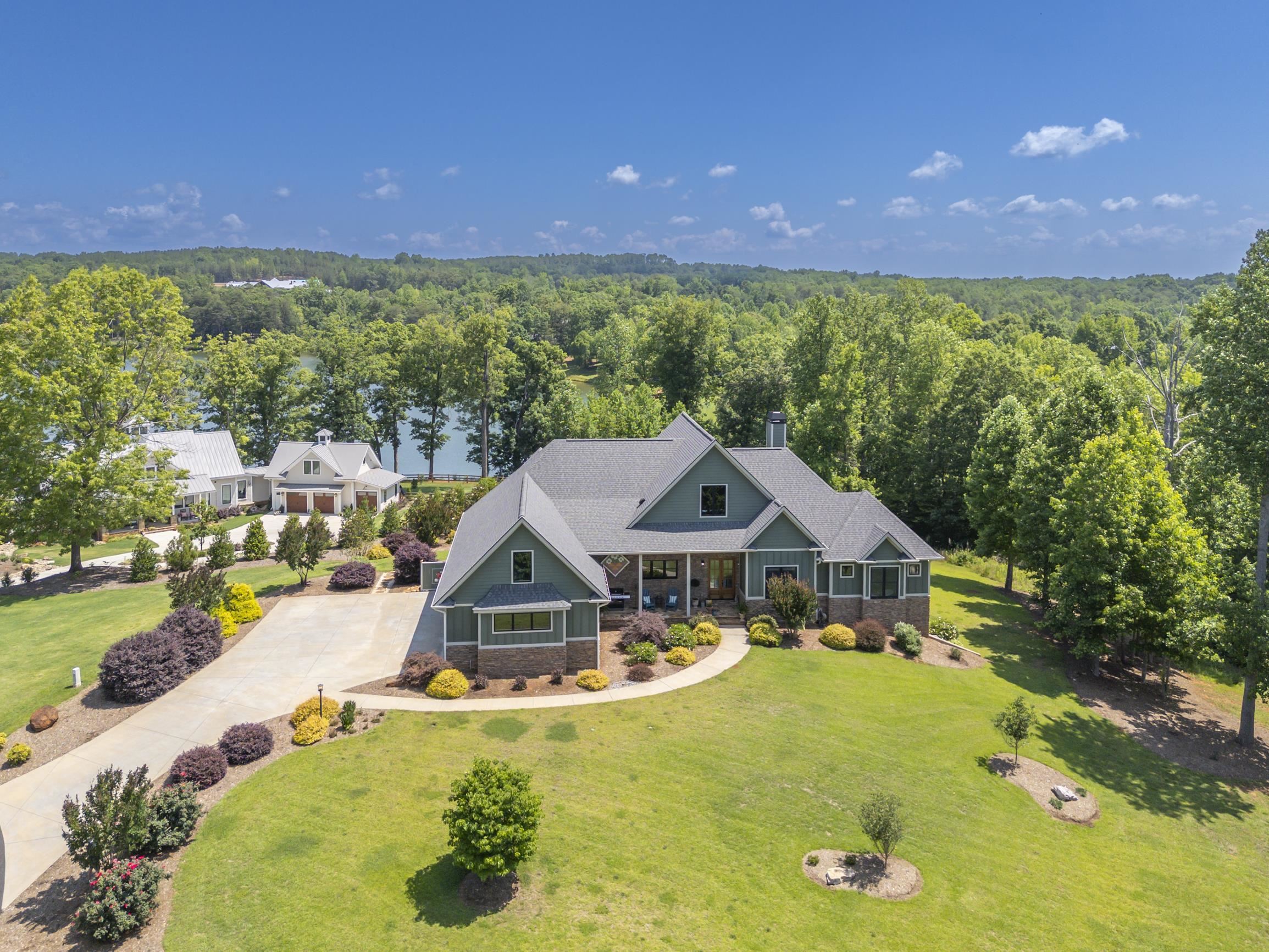 398 Mapleton Lane