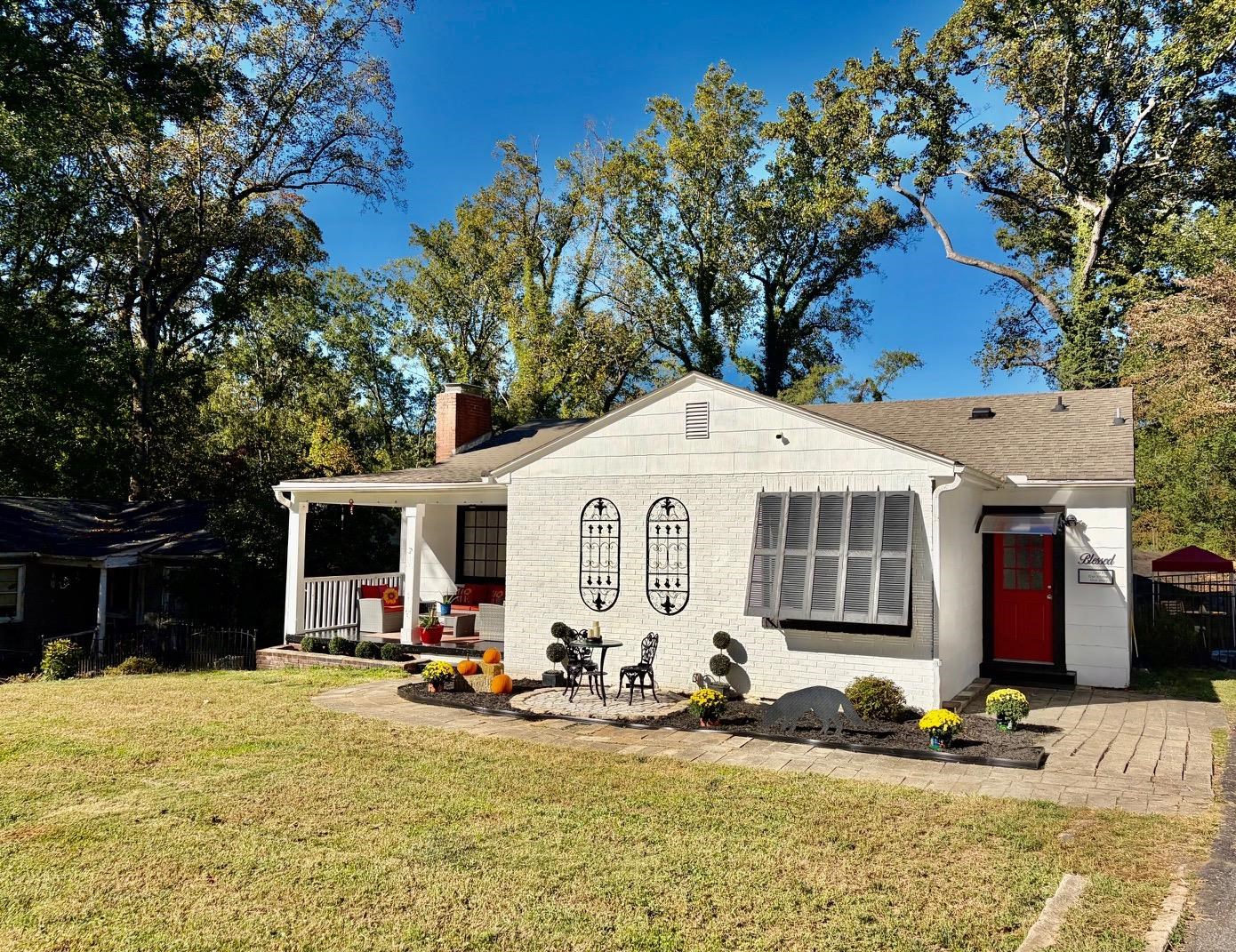 108 E Crescent Road