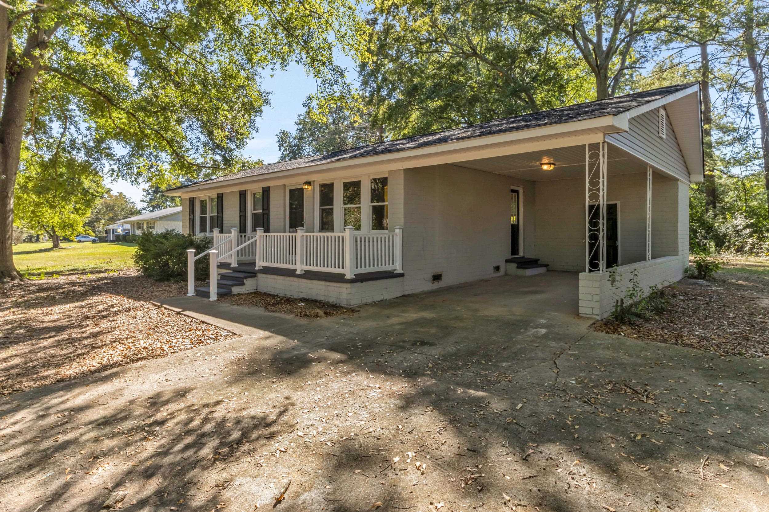 2005 W Buford Street