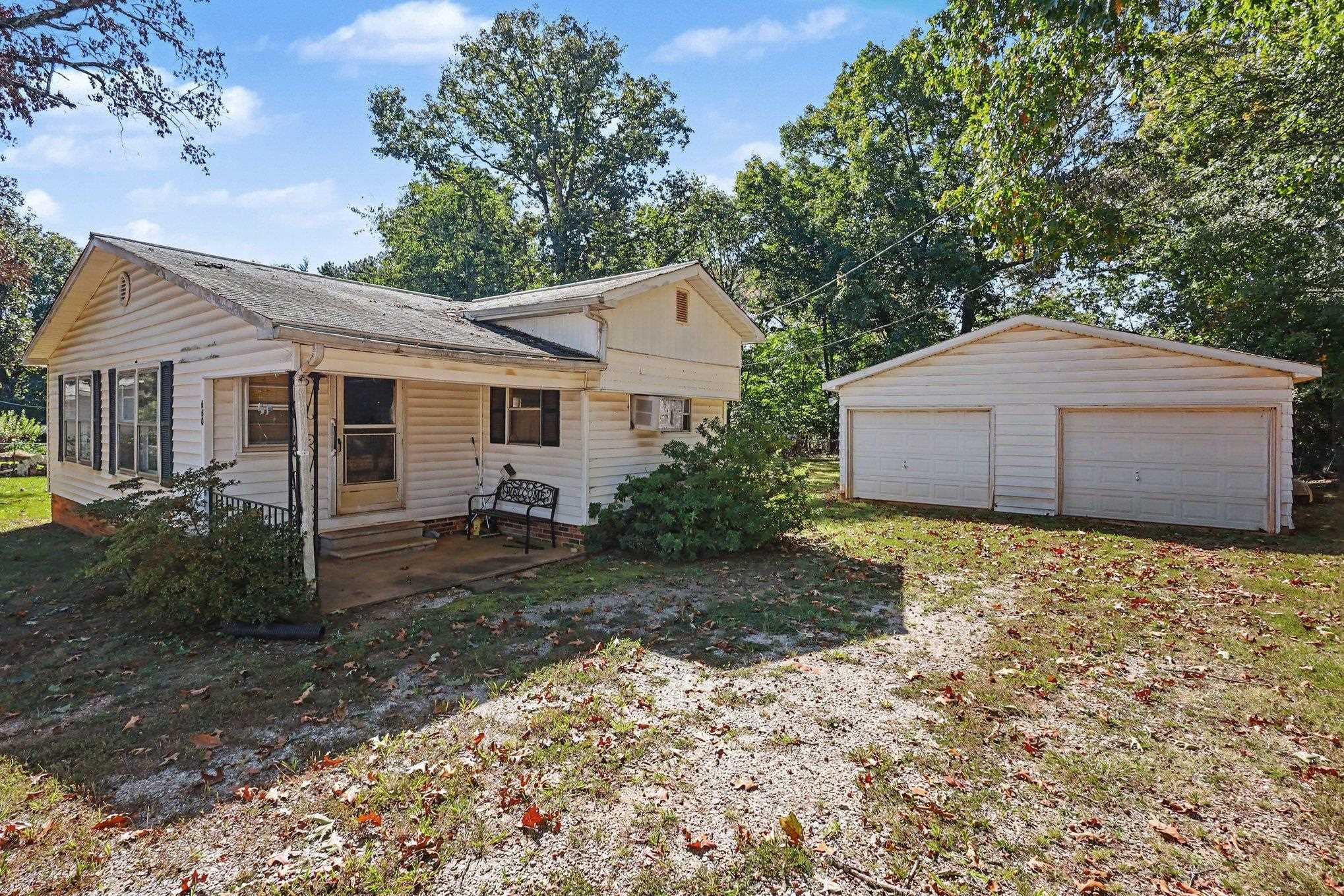 660 Neighborhood Road